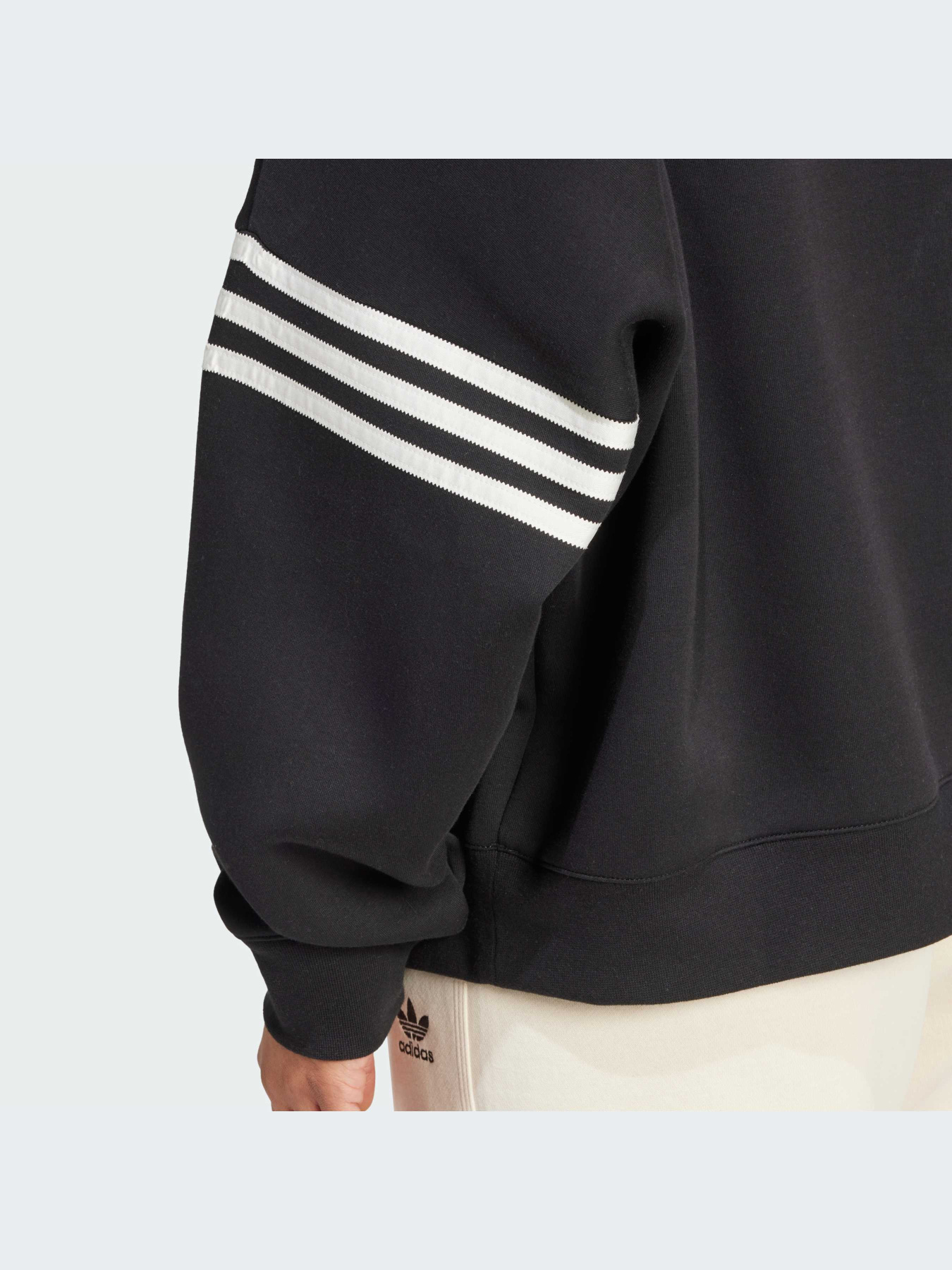 Худи и свитшоты Adidas модель IW3430-KZ Фото