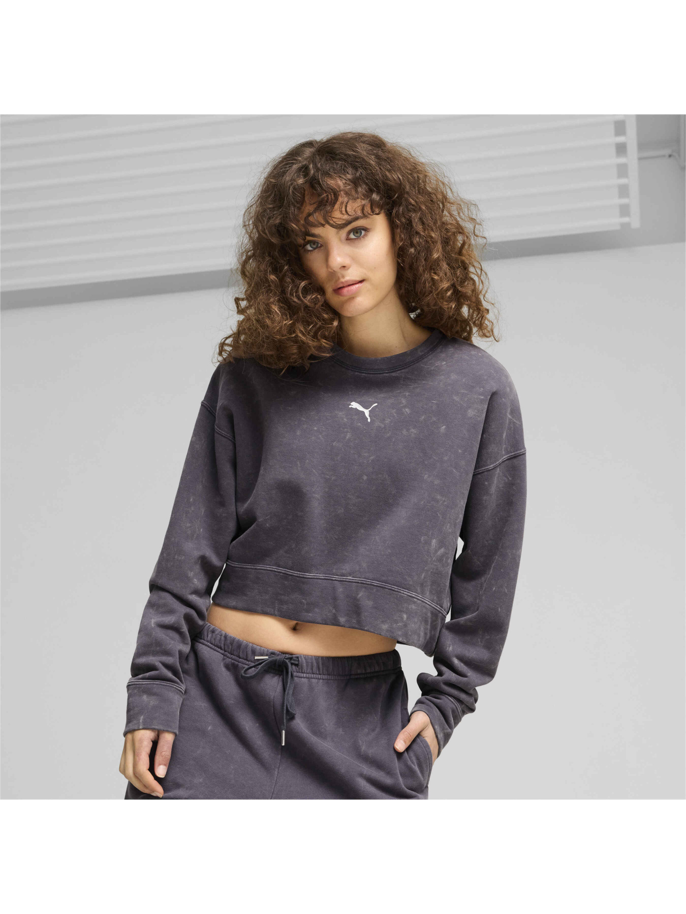 Свитшот PUMA Dare To Relaxed Washed Crew модель 626799 Фото