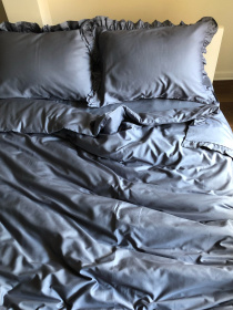 Комплект постільної білизни з рюшами темно-сірий Cozy Модель 8048027 Фото