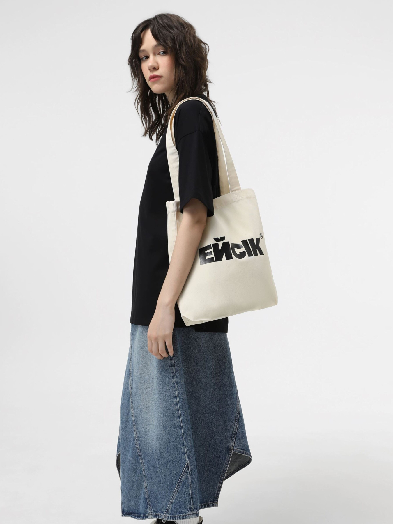 Шопер Ейсік модель MiniBaigeLogo Фото