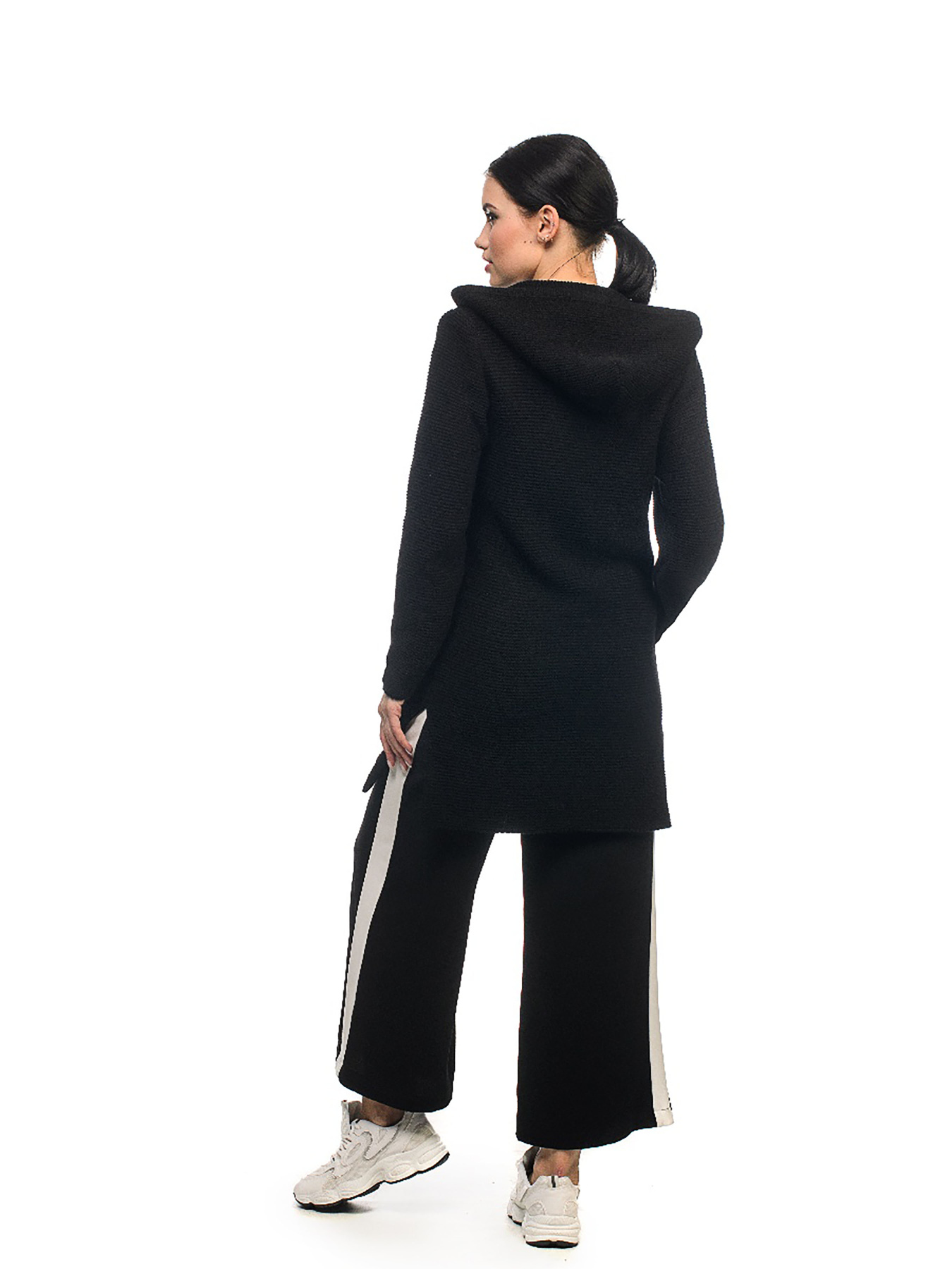 Кардиган SVTR модель 425BlackCRDSVTR Фото