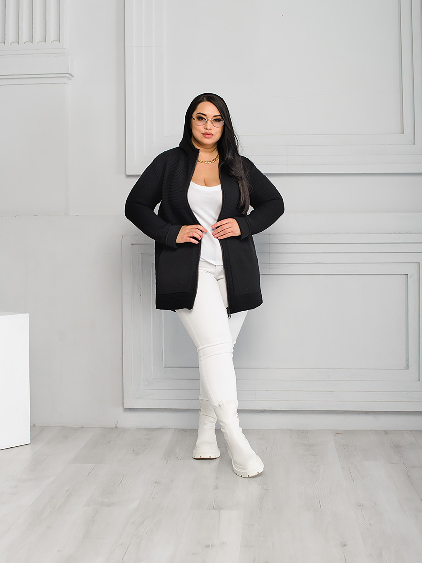 Кардиган SVTR модель 4405BlackCRDSVTR Фото