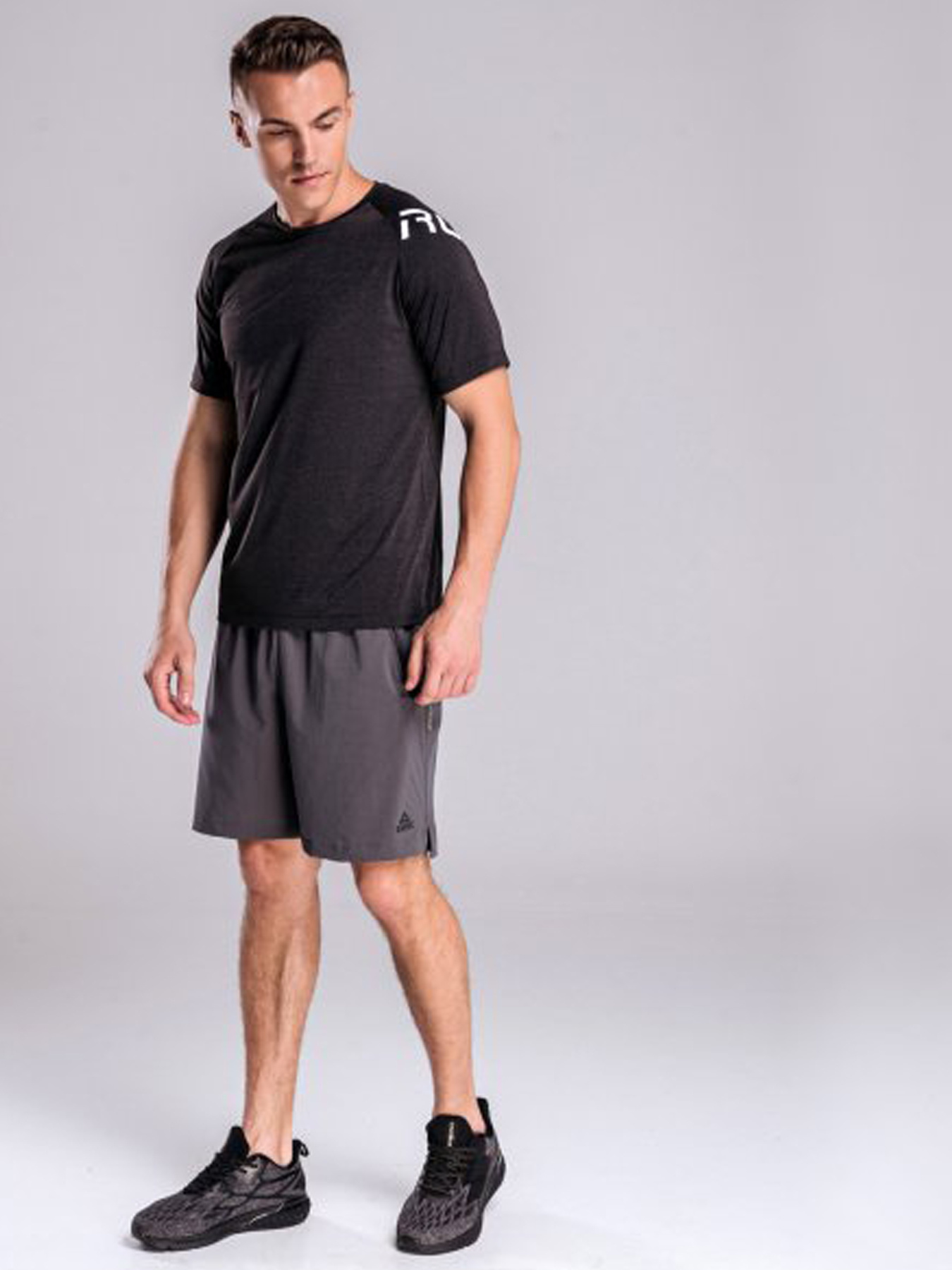 Футболки і поло Peak модель FW602061-BLA Фото