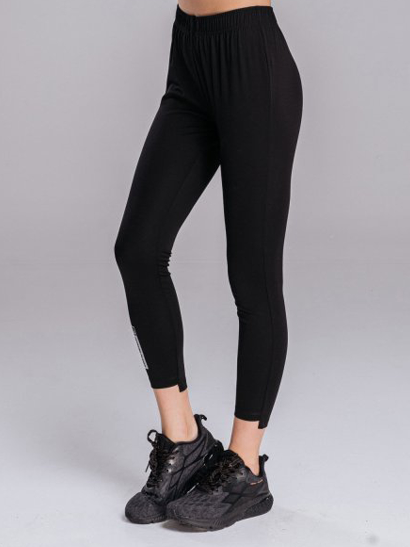 Леггинсы спортивные Peak модель FW302862-BLA Фото