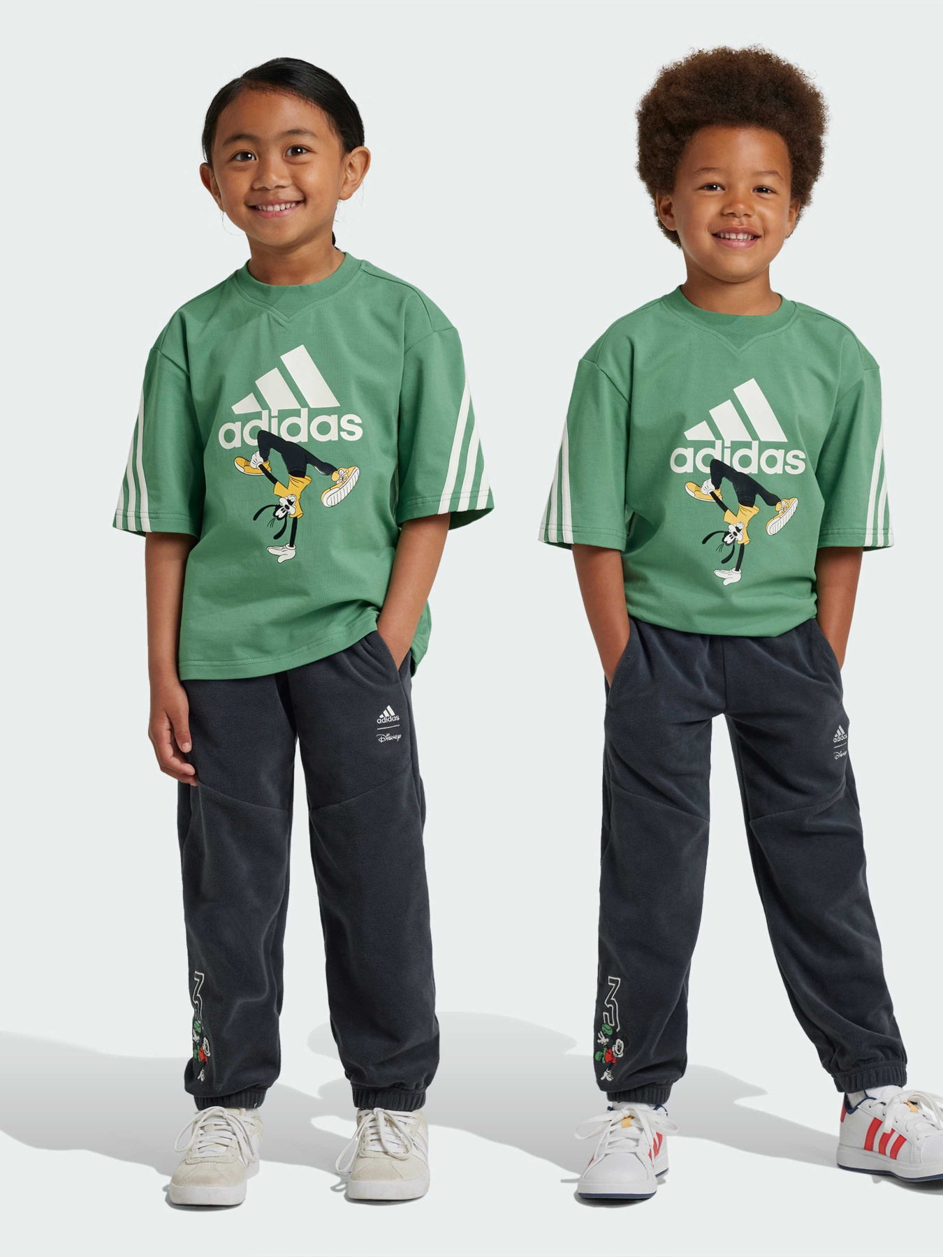 Джоггеры Adidas x Disney модель IV9626 Джоггеры Adidas x Disney модель IV9626 Фото