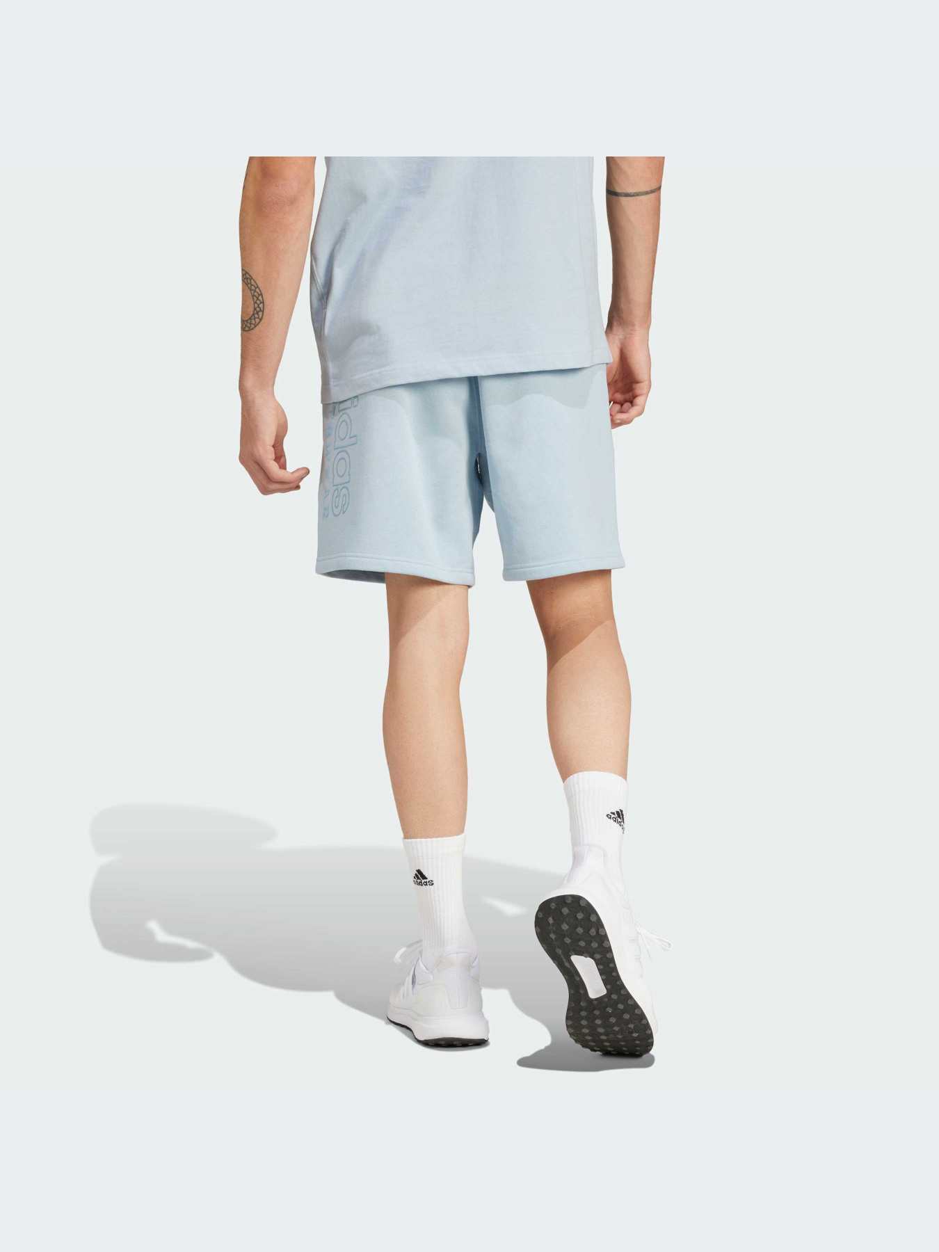 Повсякденні шорти Adidas модель IY6603 Фото