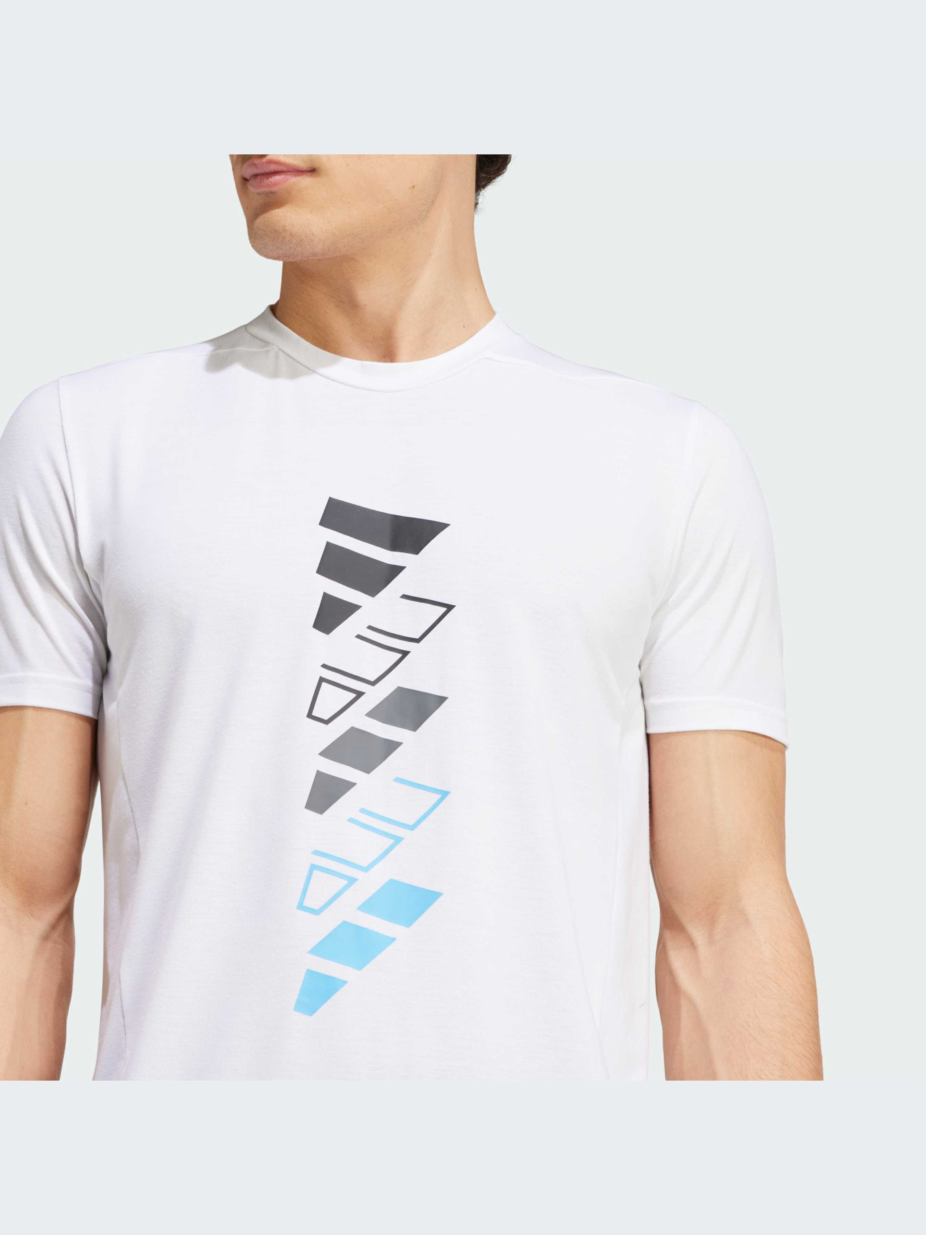 Спортивна футболка Adidas модель IW0140 Фото