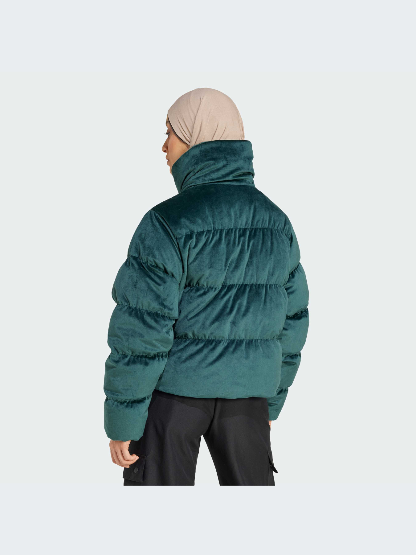 Пуховик Adidas модель IW8438 Фото