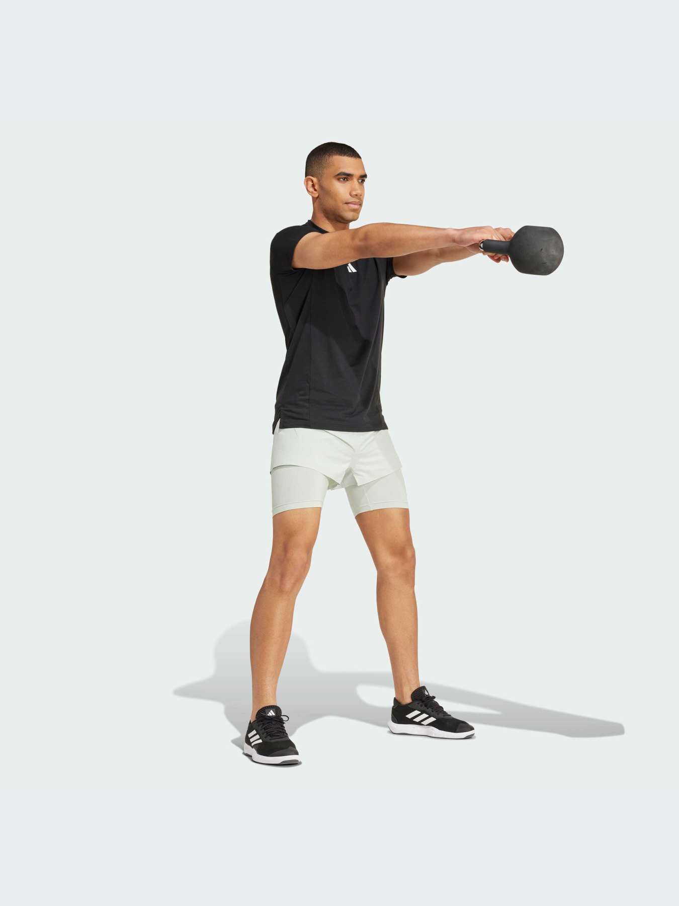 Спортивні шорти Adidas модель IX9074 Спортивні шорти Adidas модель IX9074 Фото