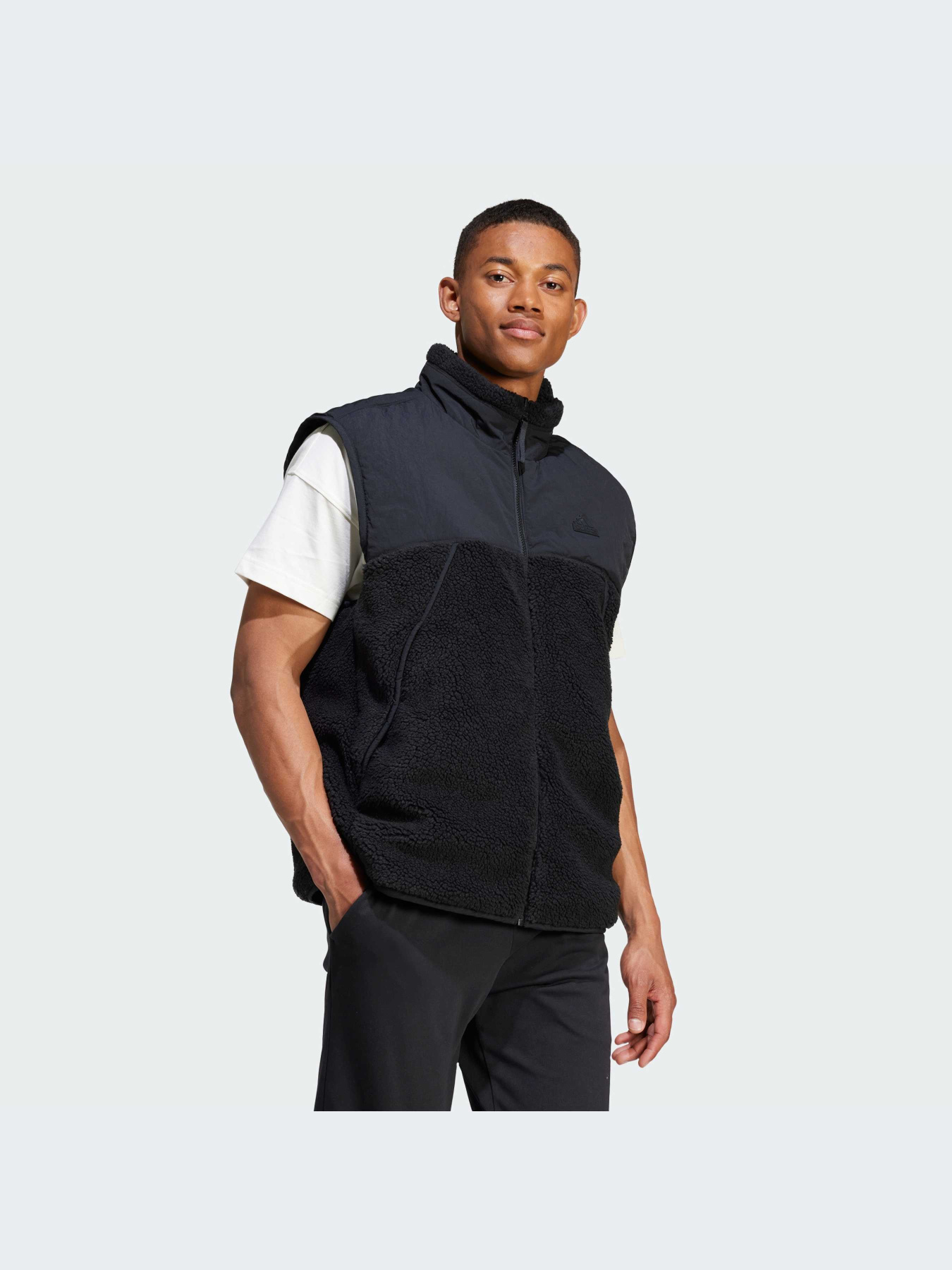 Утеплений жилет Adidas модель IV9768 Фото