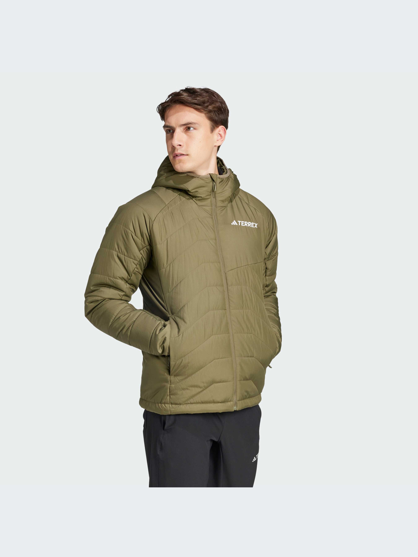 Демисезонная куртка Adidas модель IM7681 Демисезонная куртка Adidas модель IM7681 Фото