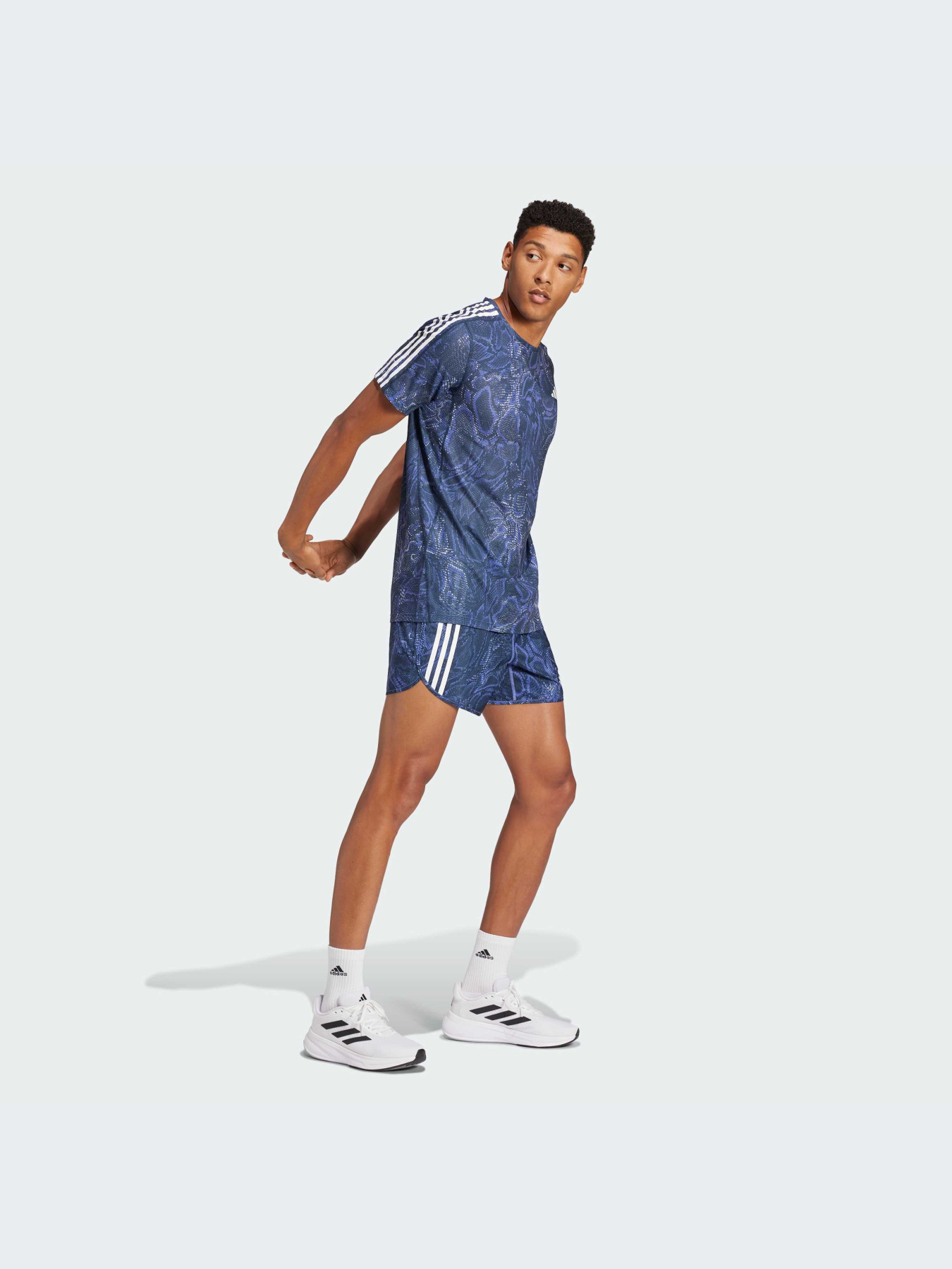 Спортивні шорти Adidas модель IV9977 Фото