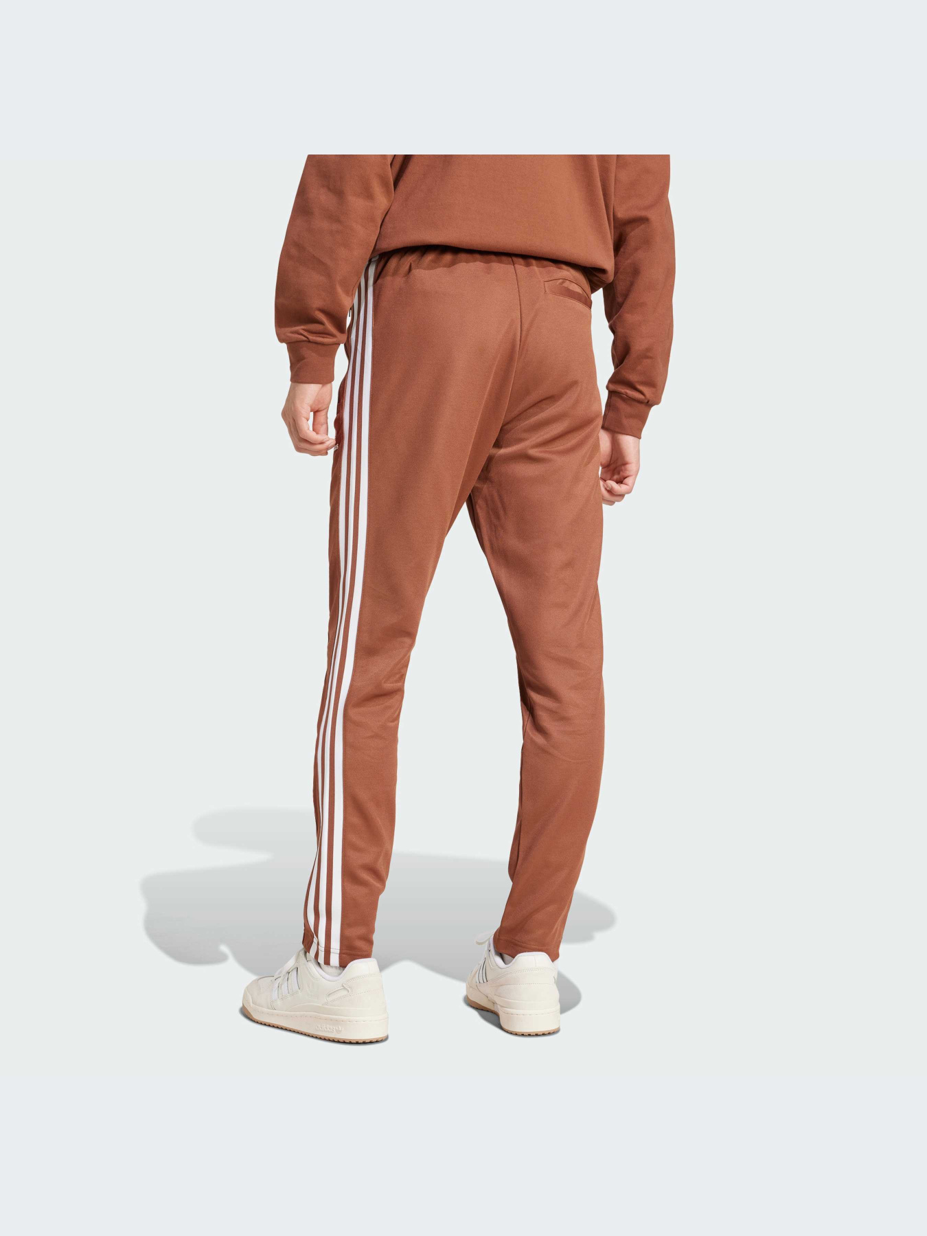 Брюки повседневные Adidas Культовые силуэты модель IY9877 Фото