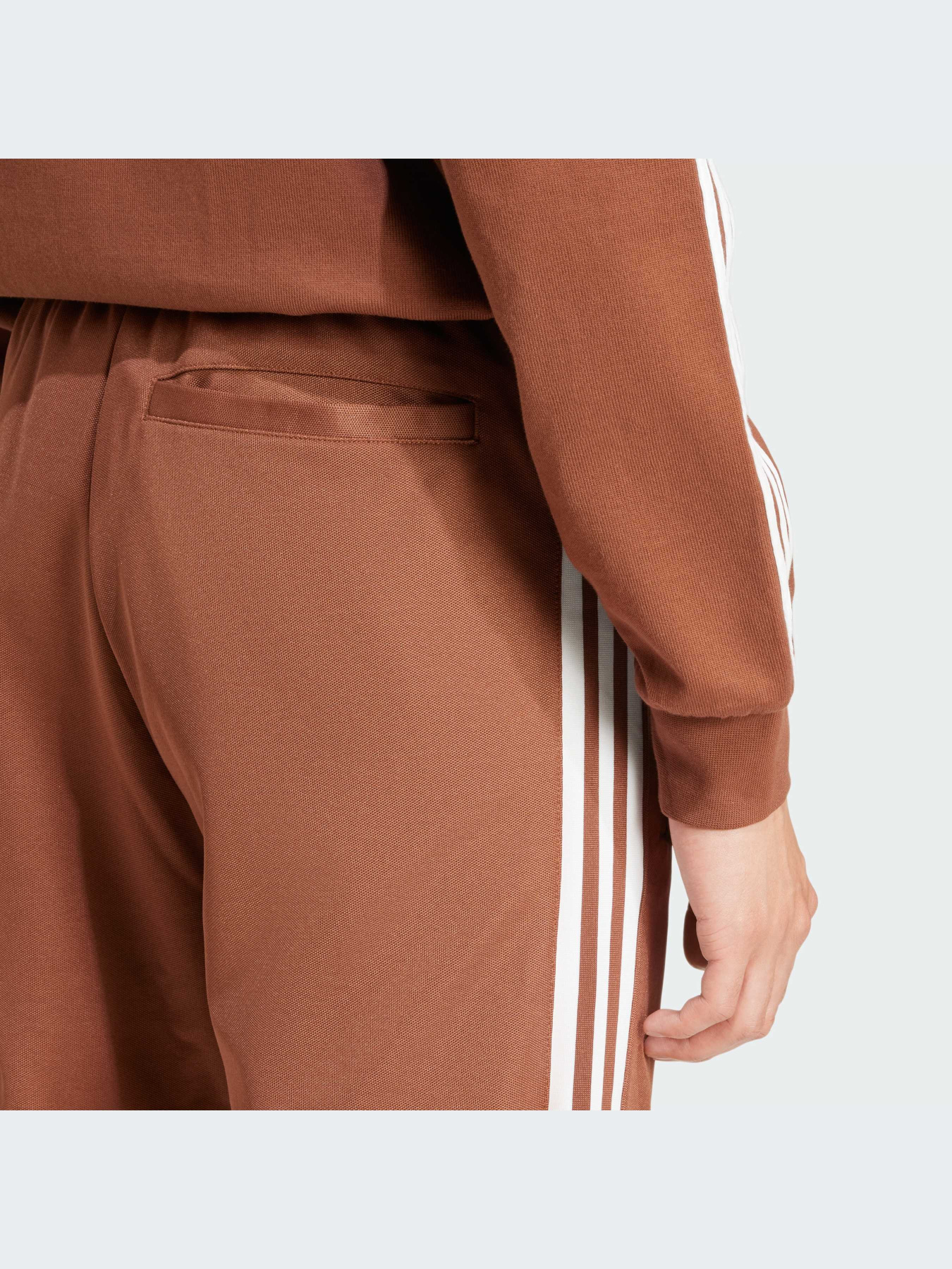 Брюки повседневные Adidas Культовые силуэты модель IY9877 Фото