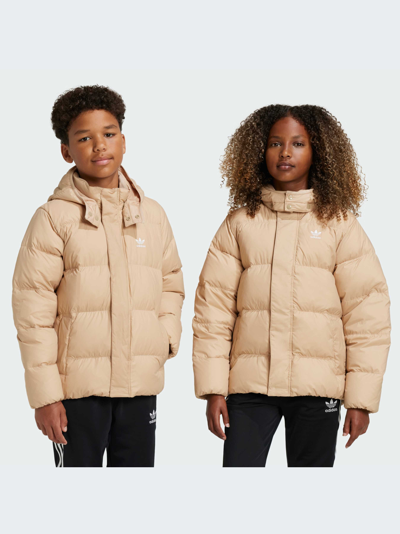 Пуховик Adidas Adicolor модель IY7500 Пуховик Adidas Adicolor модель IY7500 Фото
