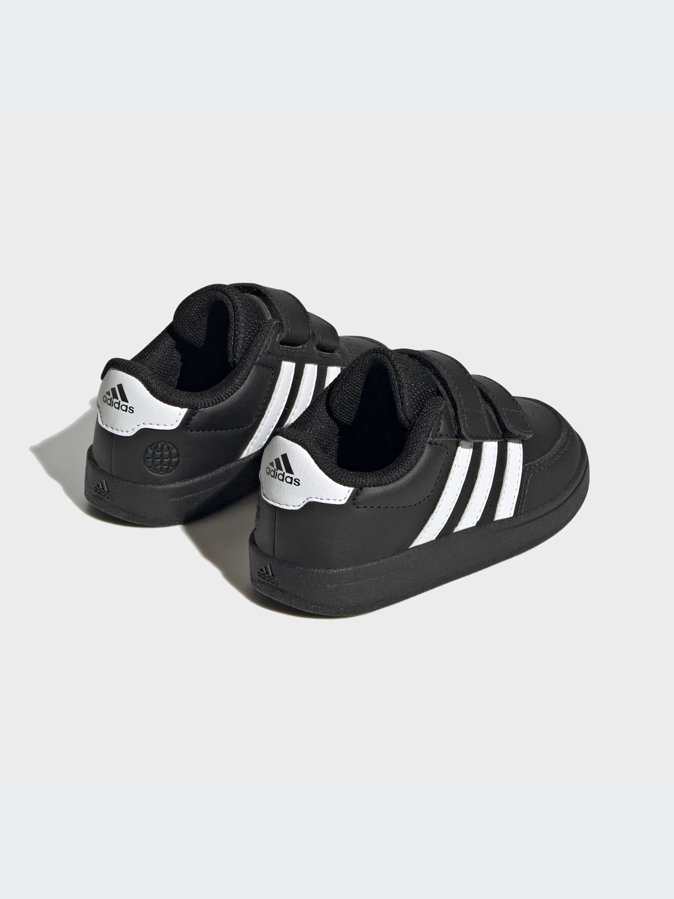 Кроссовки Adidas модель HP8975 Фото