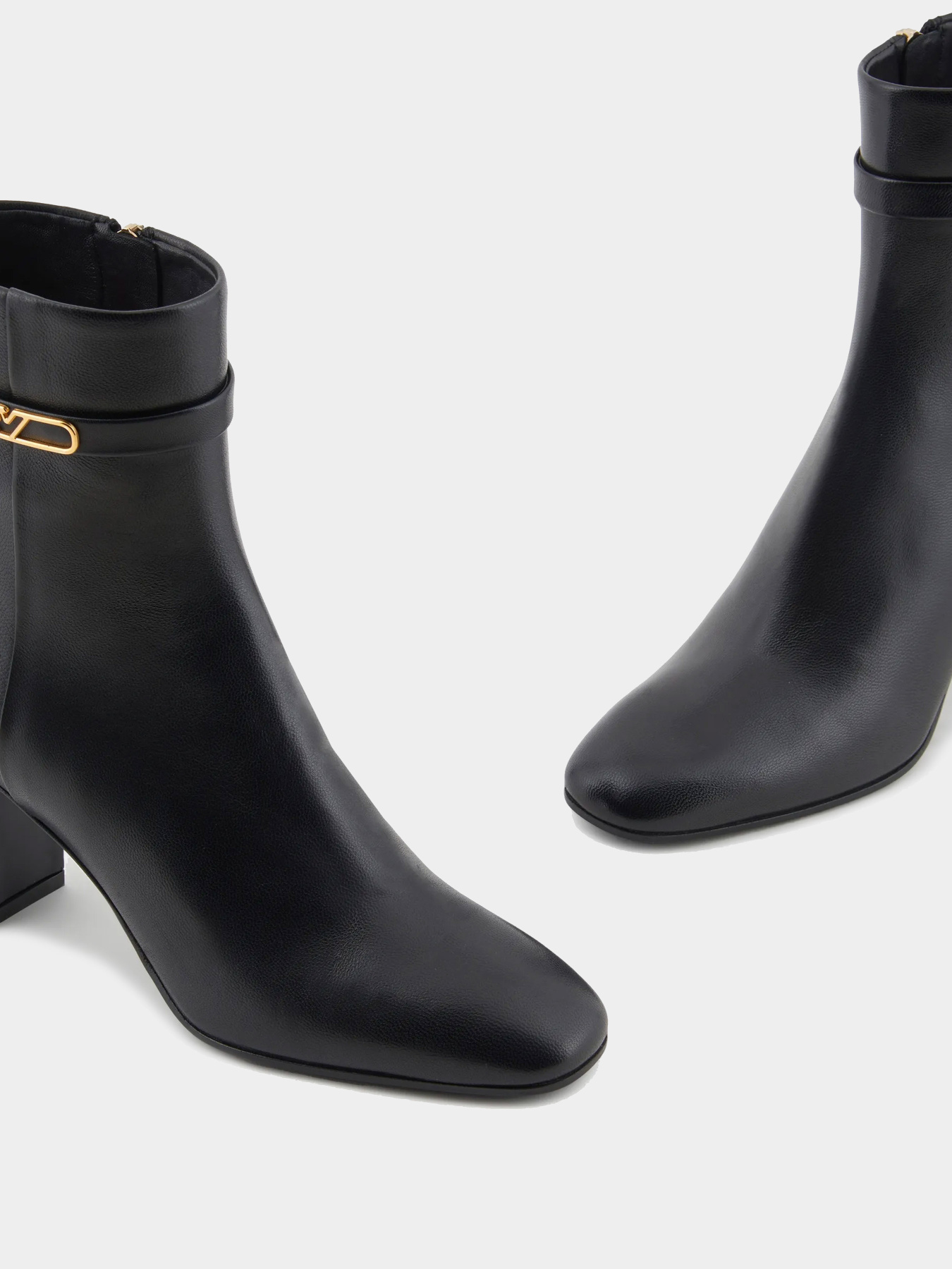 Ботинки и сапоги Emporio Armani модель X3N185-XF271-00002 Фото