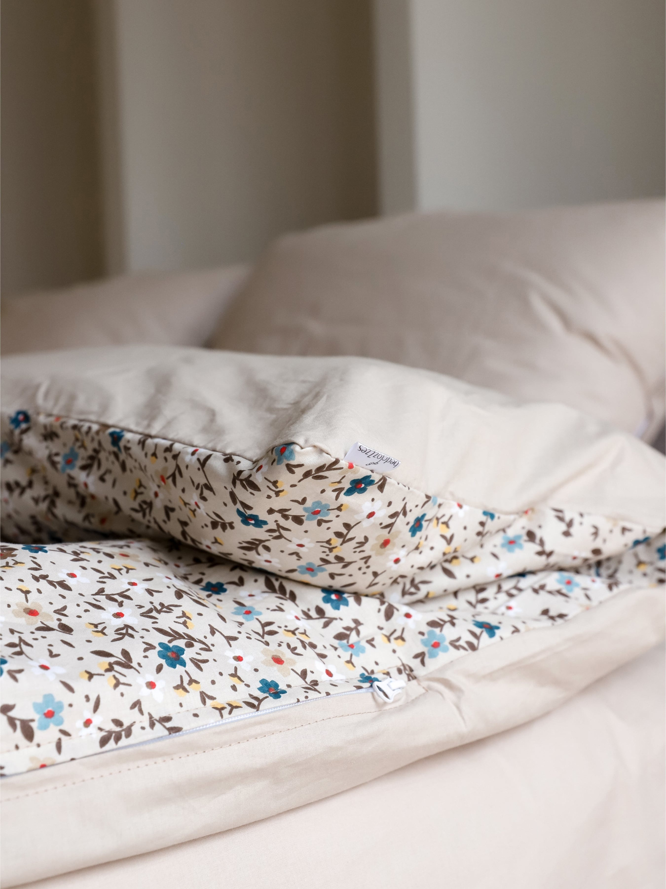 Комплект постельного белья с ткани Ранфорс цвет Цветочный принт с бежевым BedclozZzes модель 15691-1-1-1-1 Комплект постельного белья с ткани Ранфорс цвет Цветочный принт с бежевым BedclozZzes модель 15691-1-1-1-1 Фото