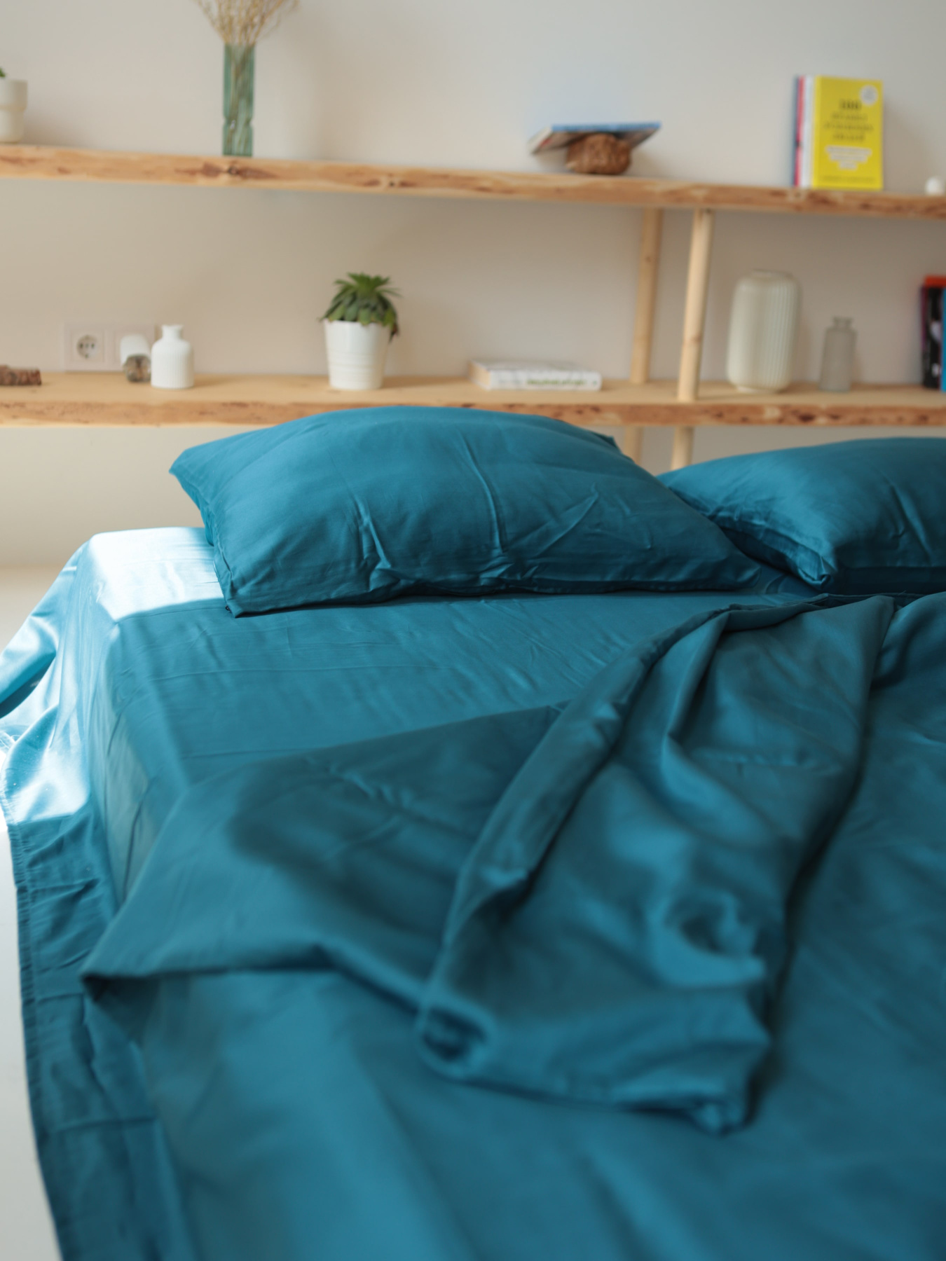 Комплект постельного белья с ткани Сатин цвет Глубокий синий BedclozZzes модель 12870 Комплект постельного белья с ткани Сатин цвет Глубокий синий BedclozZzes модель 12870 Фото