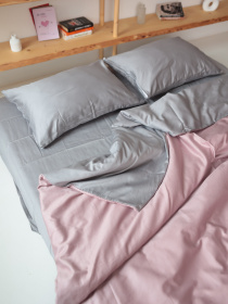 Комплект постільної білизни з тканини Сатин колір Сіро-рожевий BedclozZzes модель 18631 Фото