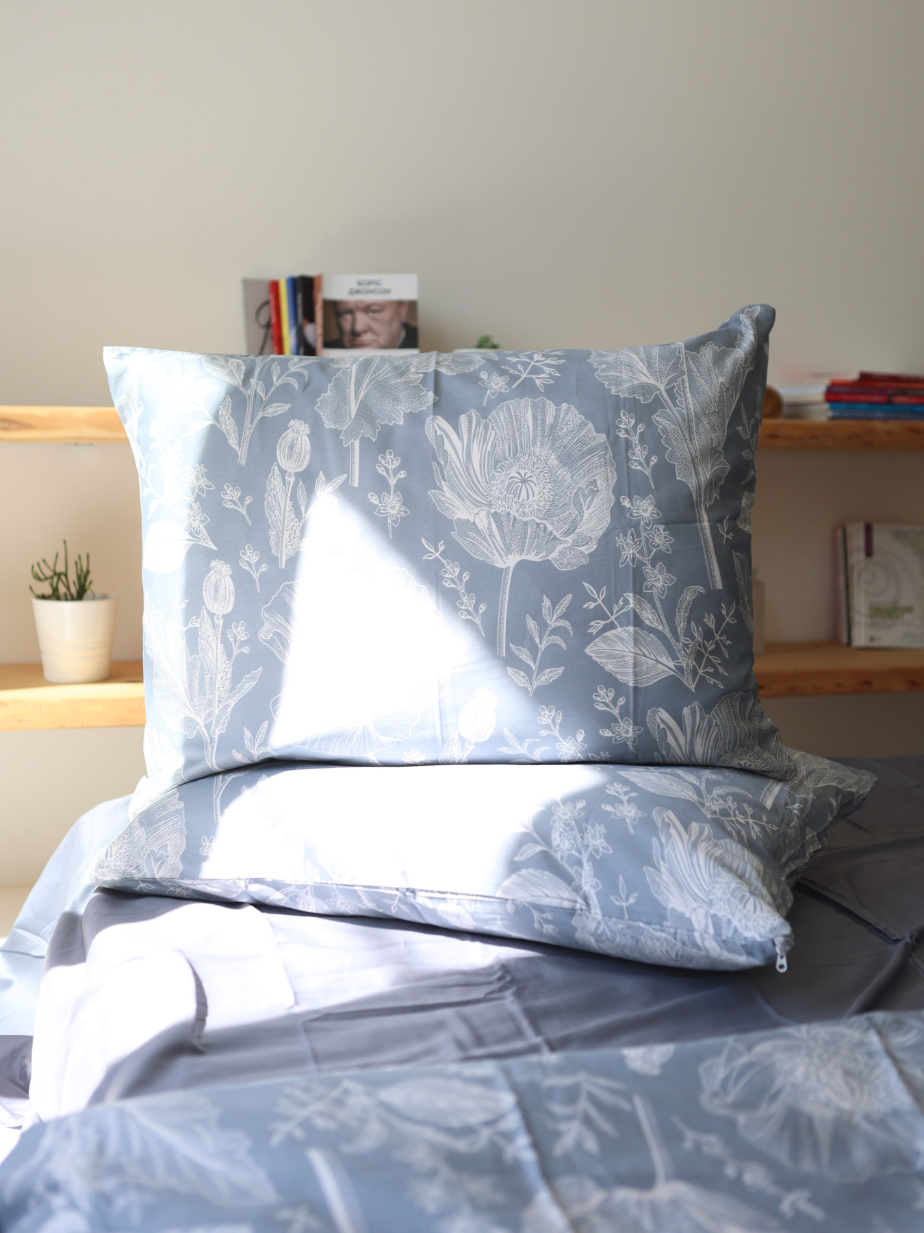 Комплект постільної білизни з тканини Сатин колір Квітковий принт і сірий BedclozZzes модель 18641-1 Комплект постільної білизни з тканини Сатин колір Квітковий принт і сірий BedclozZzes модель 18641-1 Фото