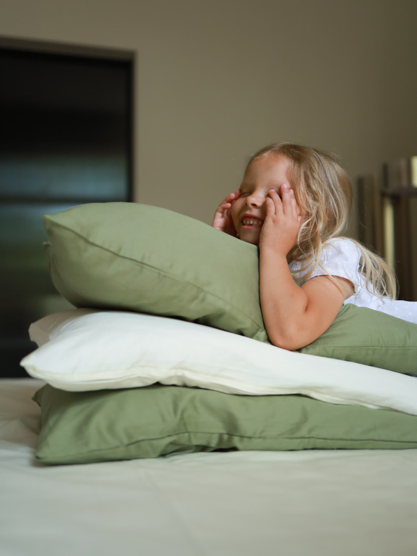 Комплект постельного белья с ткани Сатин цвет Оливковый и молочный BedclozZzes модель 18641-4 Фото