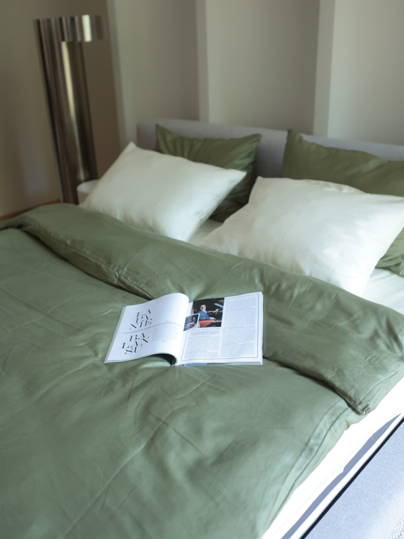 Комплект постільної білизни з тканини Сатин колір Оливковий і молочний BedclozZzes модель 18641-4 Комплект постільної білизни з тканини Сатин колір Оливковий і молочний BedclozZzes модель 18641-4 Фото