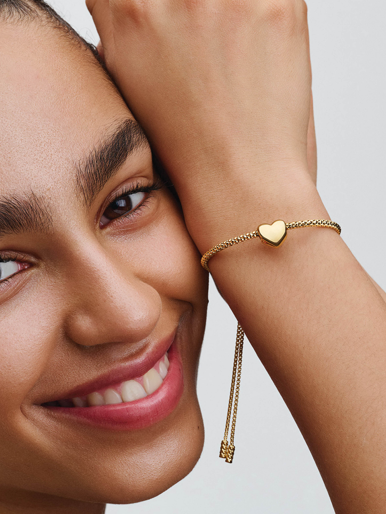 Класичні PANDORA модель 763439C00 Фото