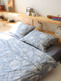 Постільна білизна з турецього мерсеризованого сатину, оздоблена білим кантом та виконана зі 100% бавовни BedclozZzes модель 15746 Фото