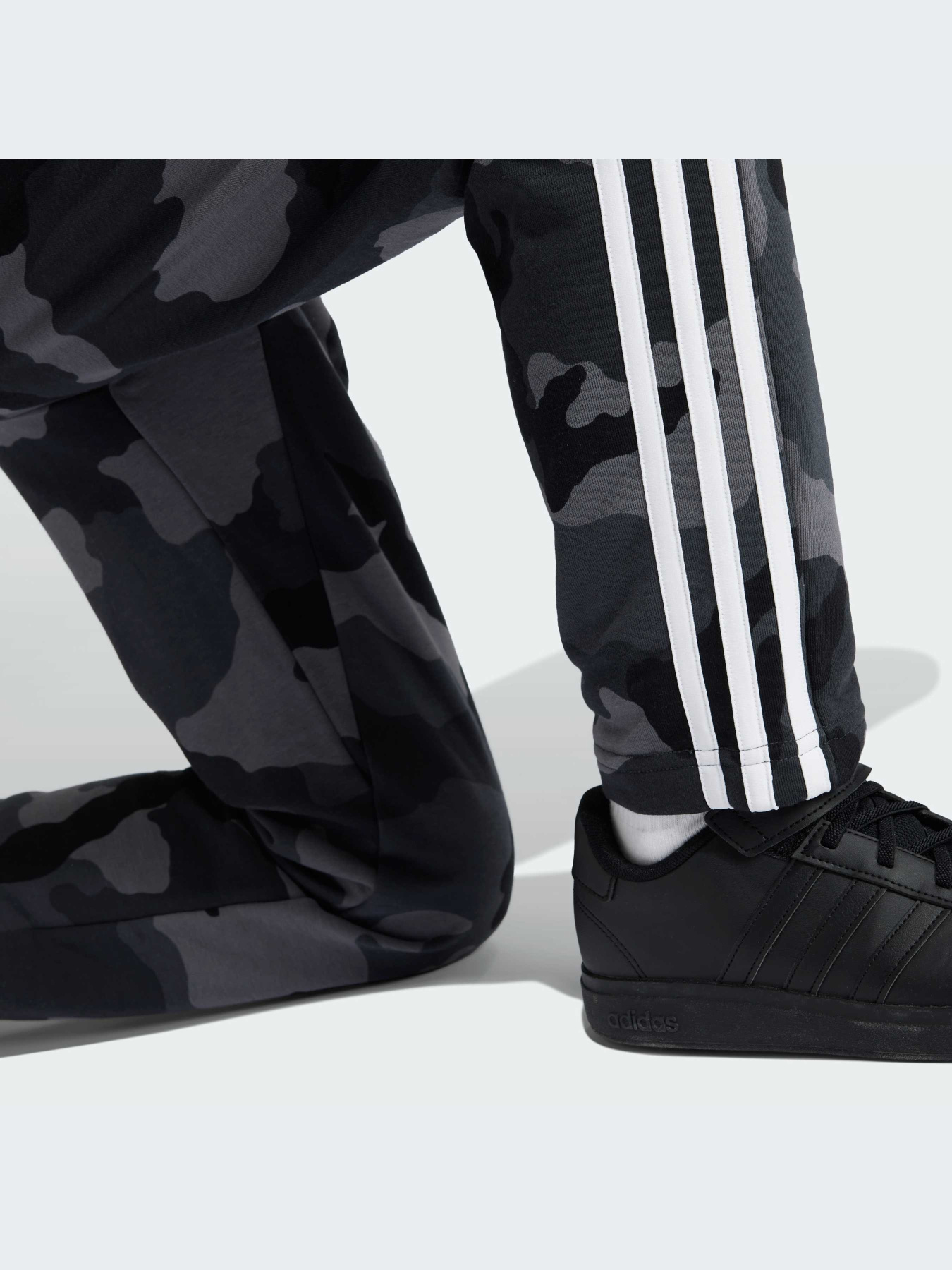 Брюки Adidas модель IV7303-KZ Фото