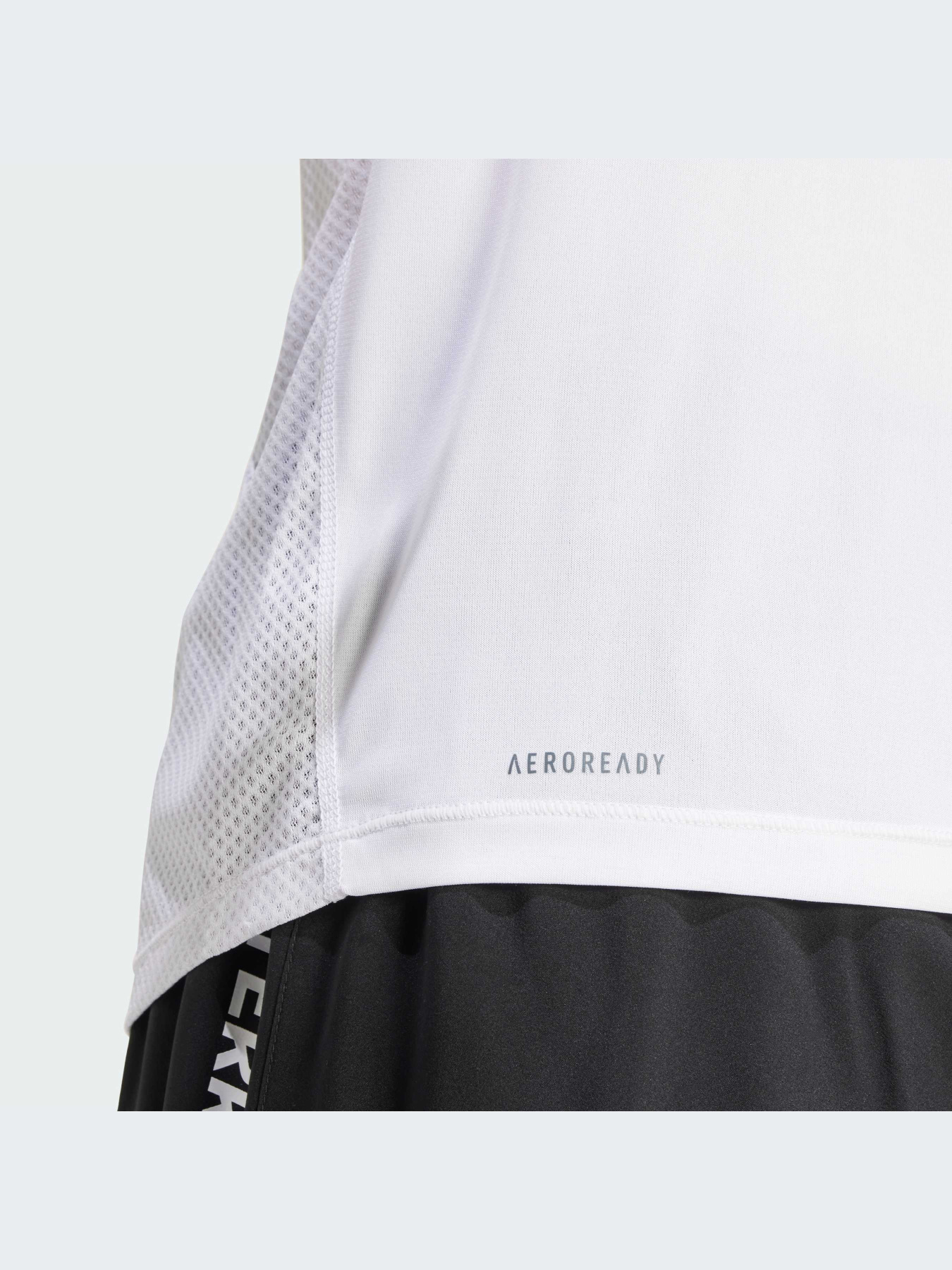 Спортивная майка Adidas модель IW6682 Фото