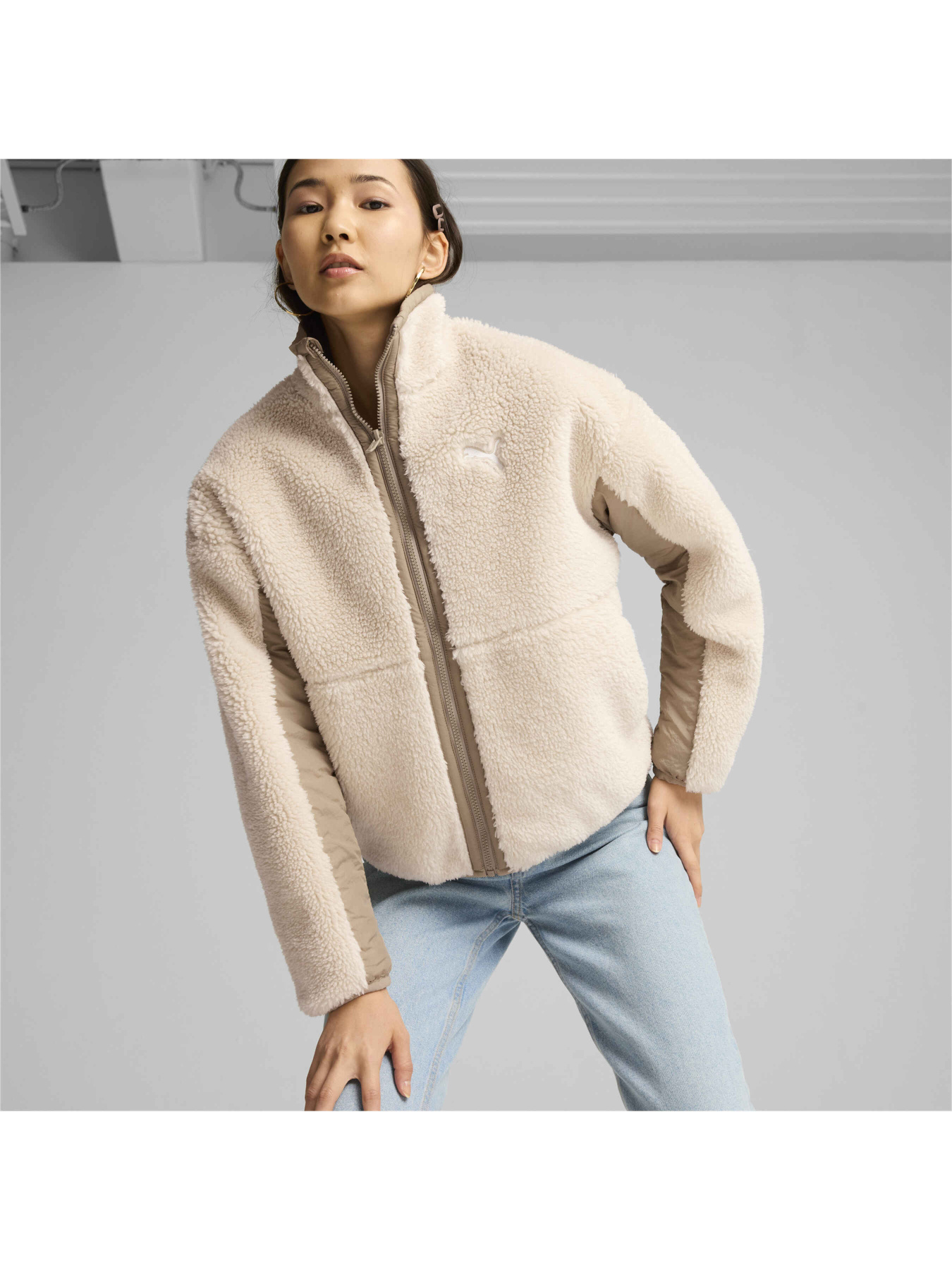 Демисезонная куртка PUMA Reversible Sherpa Jacket модель 626488 Фото