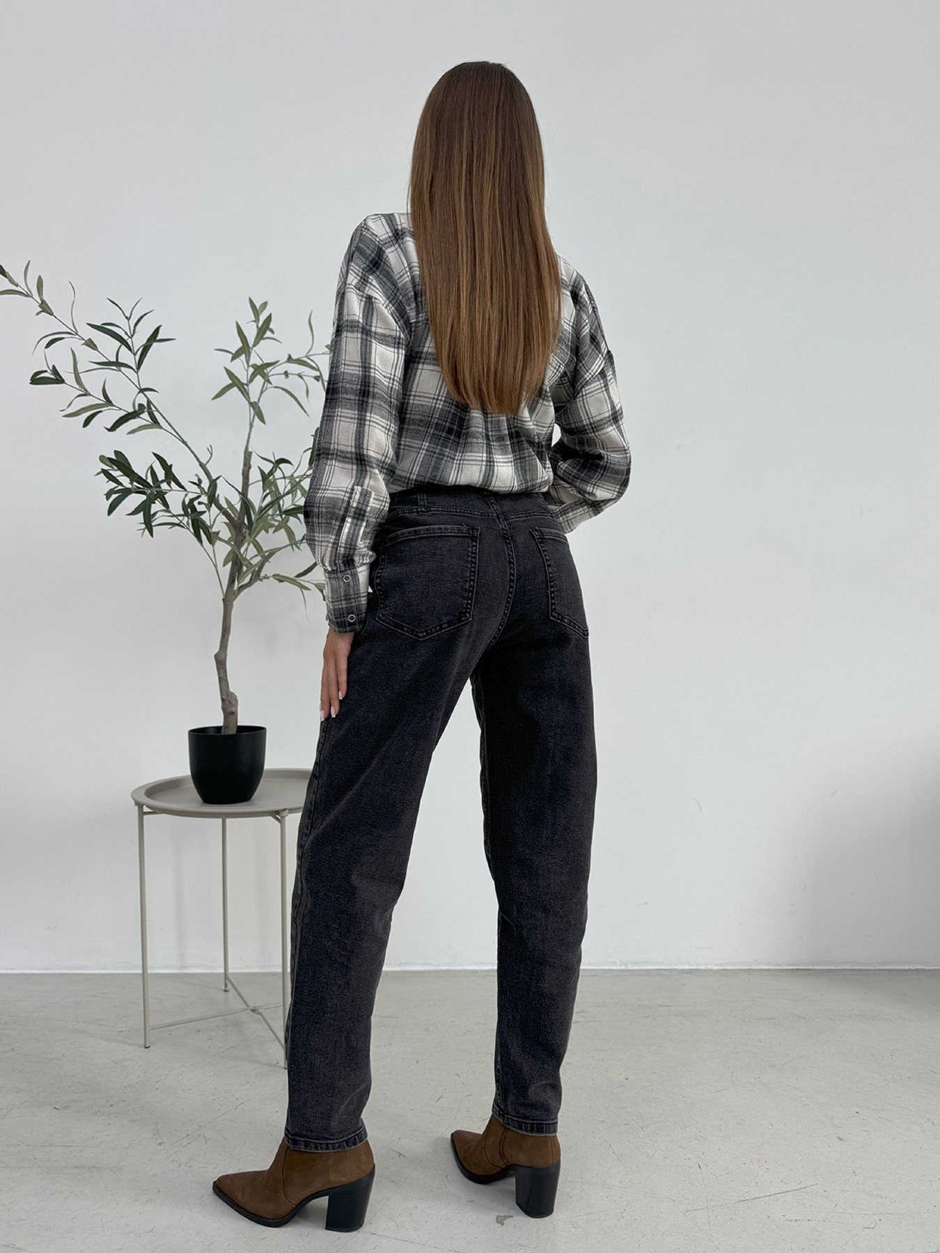 Завужені джинси ISSA Plus модель WN20-652_серый Фото