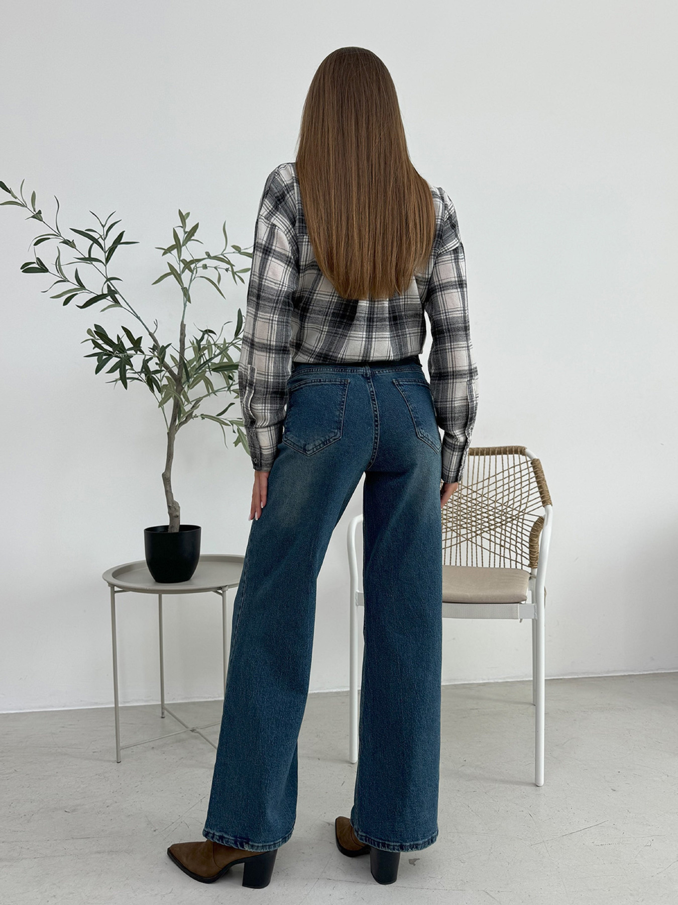 Прямі джинси ISSA Plus модель WN20-643_голубой Фото