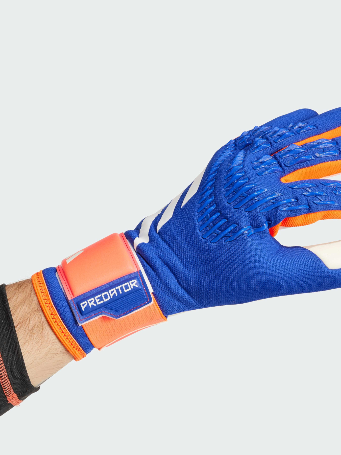 Рукавички для спорту Adidas Predator модель IX3860 Фото