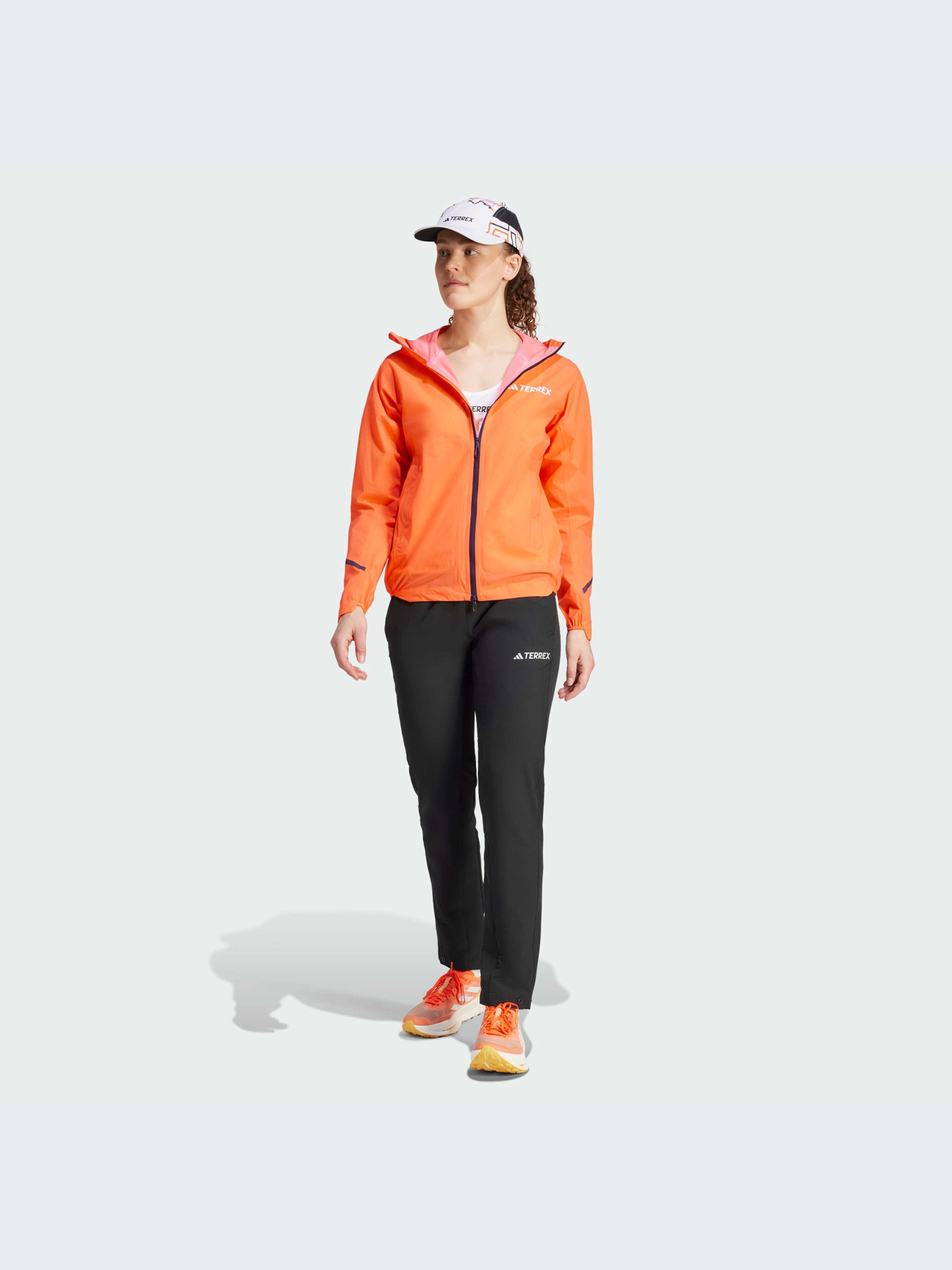 Ветровка Adidas модель IP1499 Фото