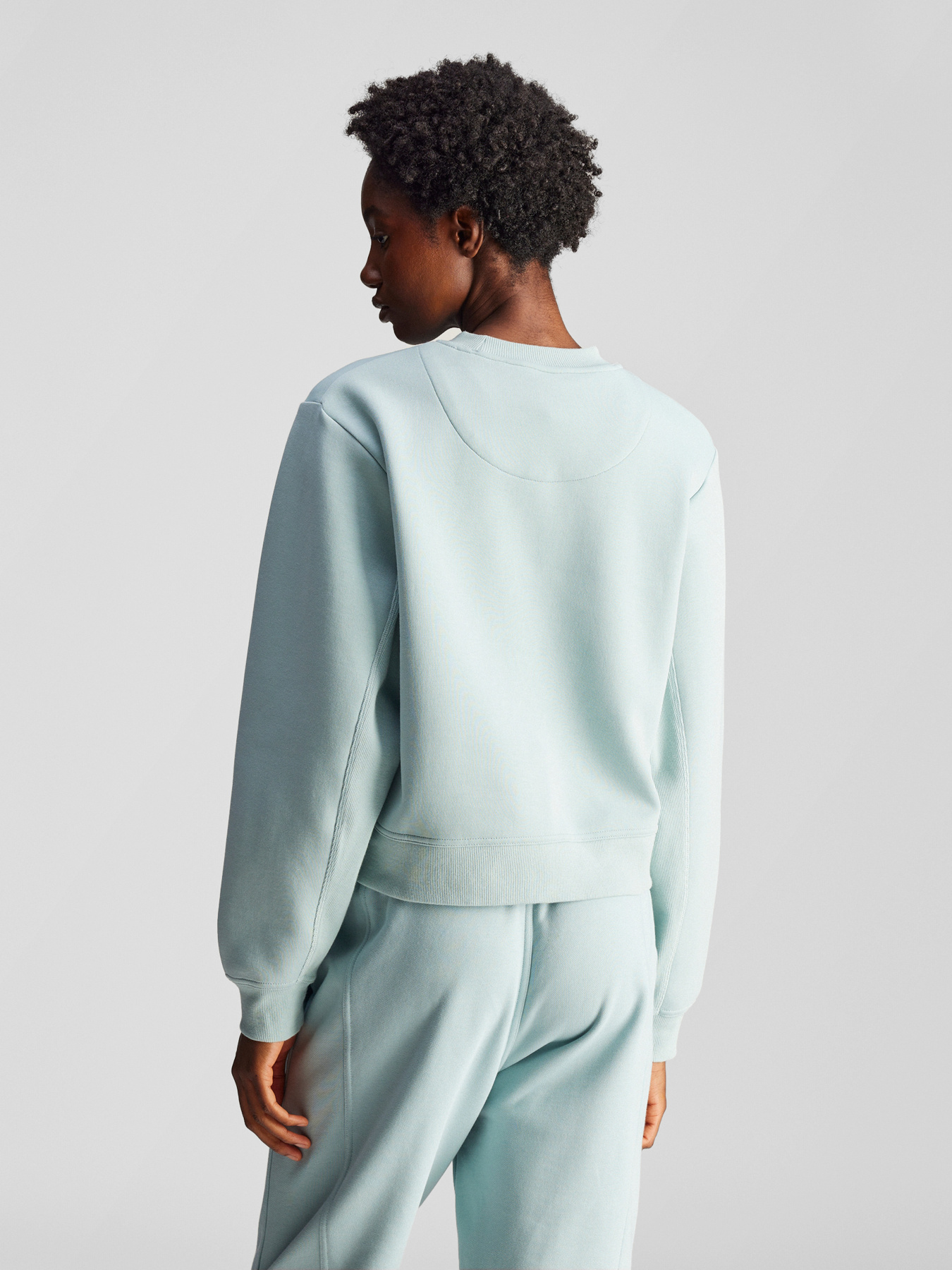 Свитшот Adidas модель IW9910 Фото