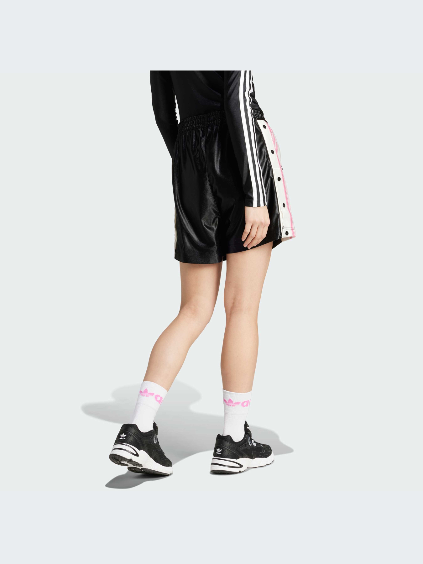 Шорты Adidas модель IW5592-KZ Фото