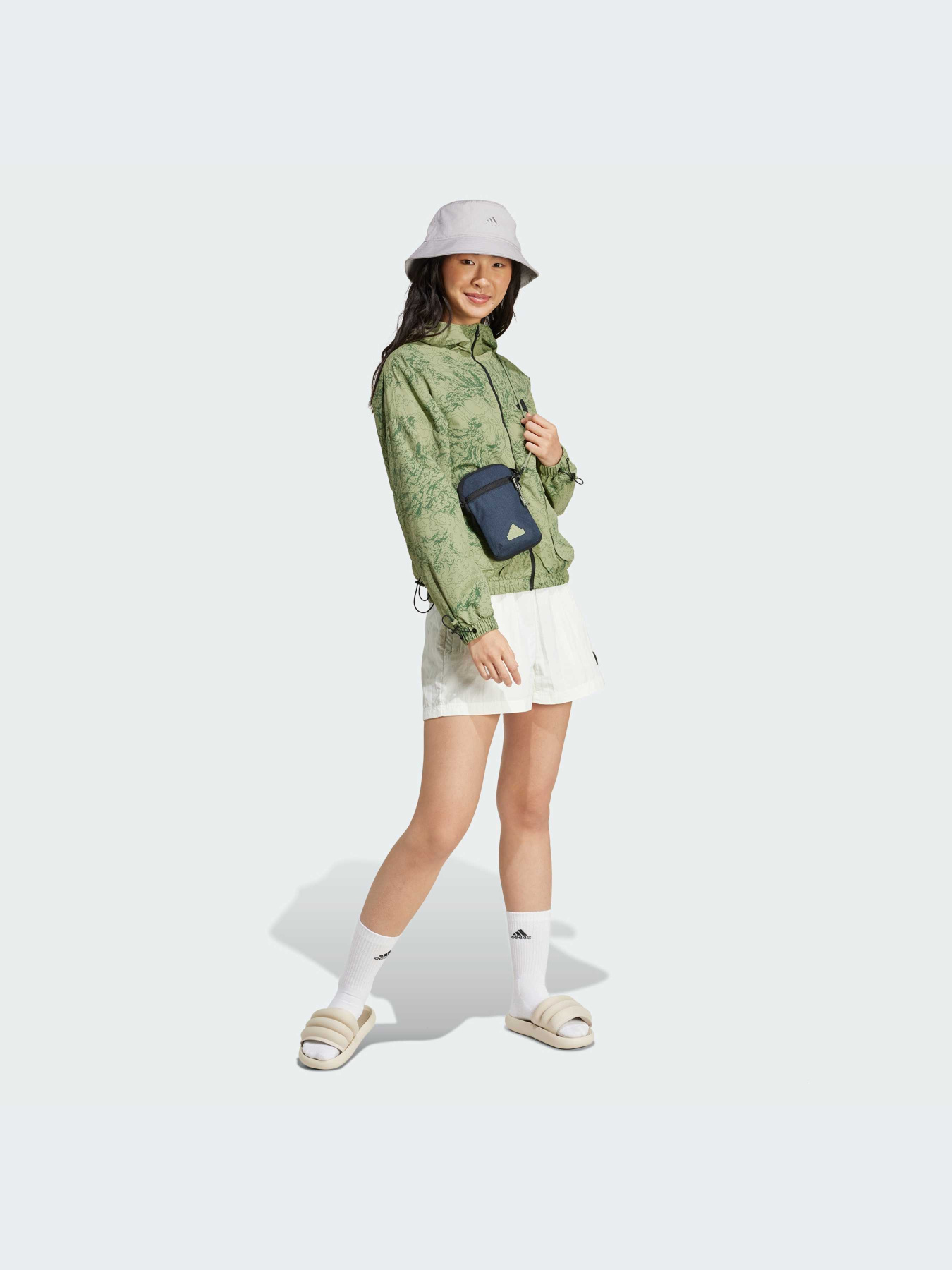 Куртки и дубленки Adidas модель IW5213-KZ Фото