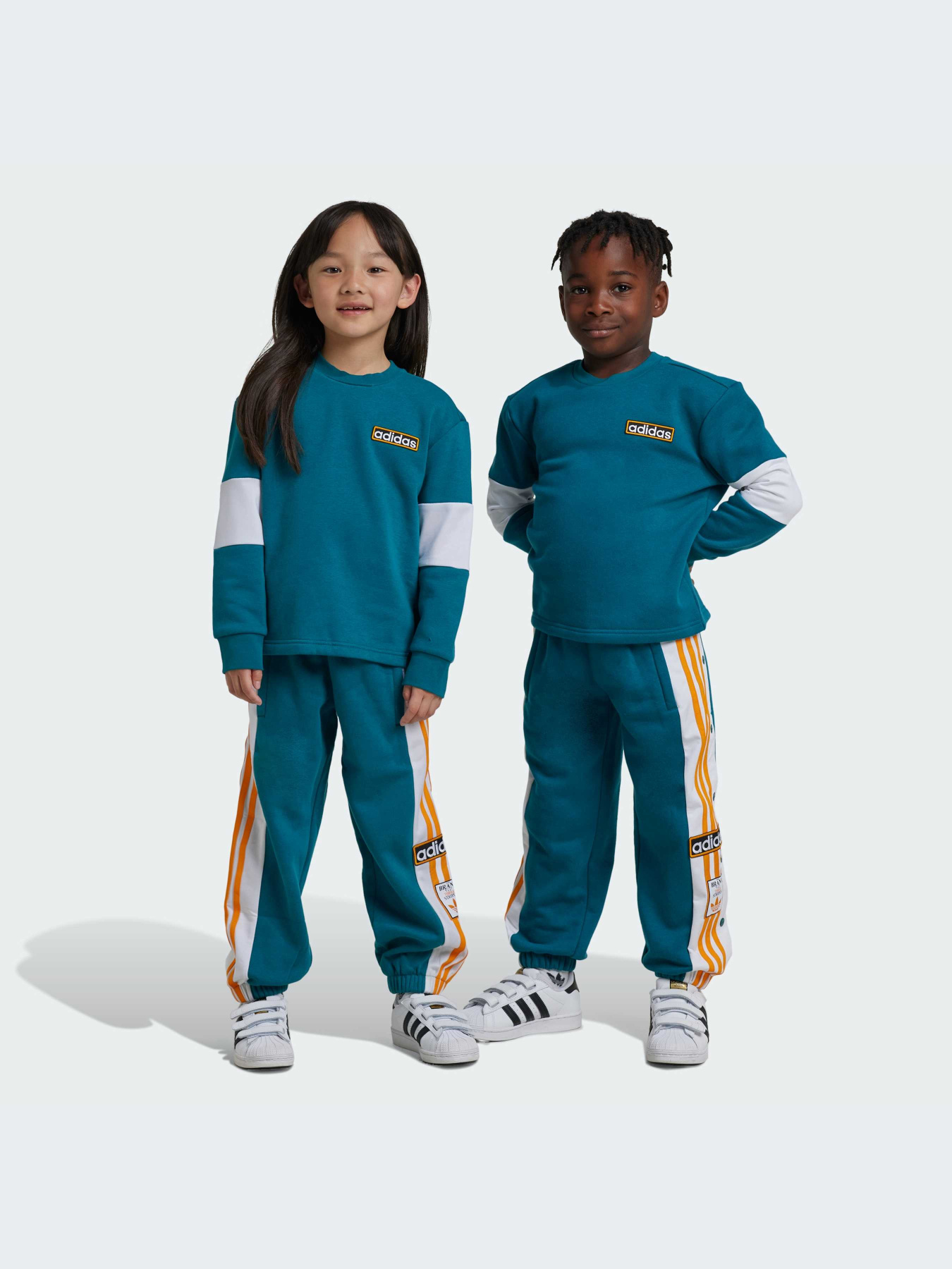 Костюмы Adidas Adicolor модель IW3587-KZ Фото