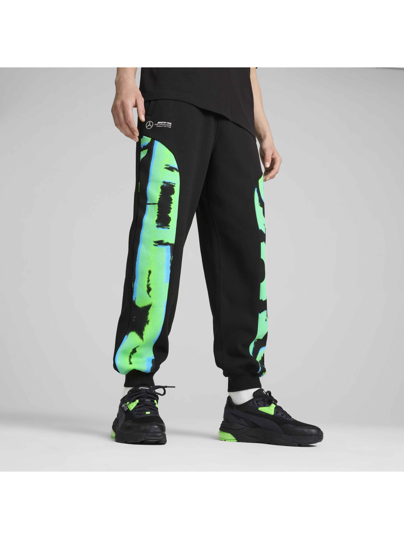 Штаны спортивные PUMA Mapf1 Neon Energy Swtpant Cc модель 627576 Фото