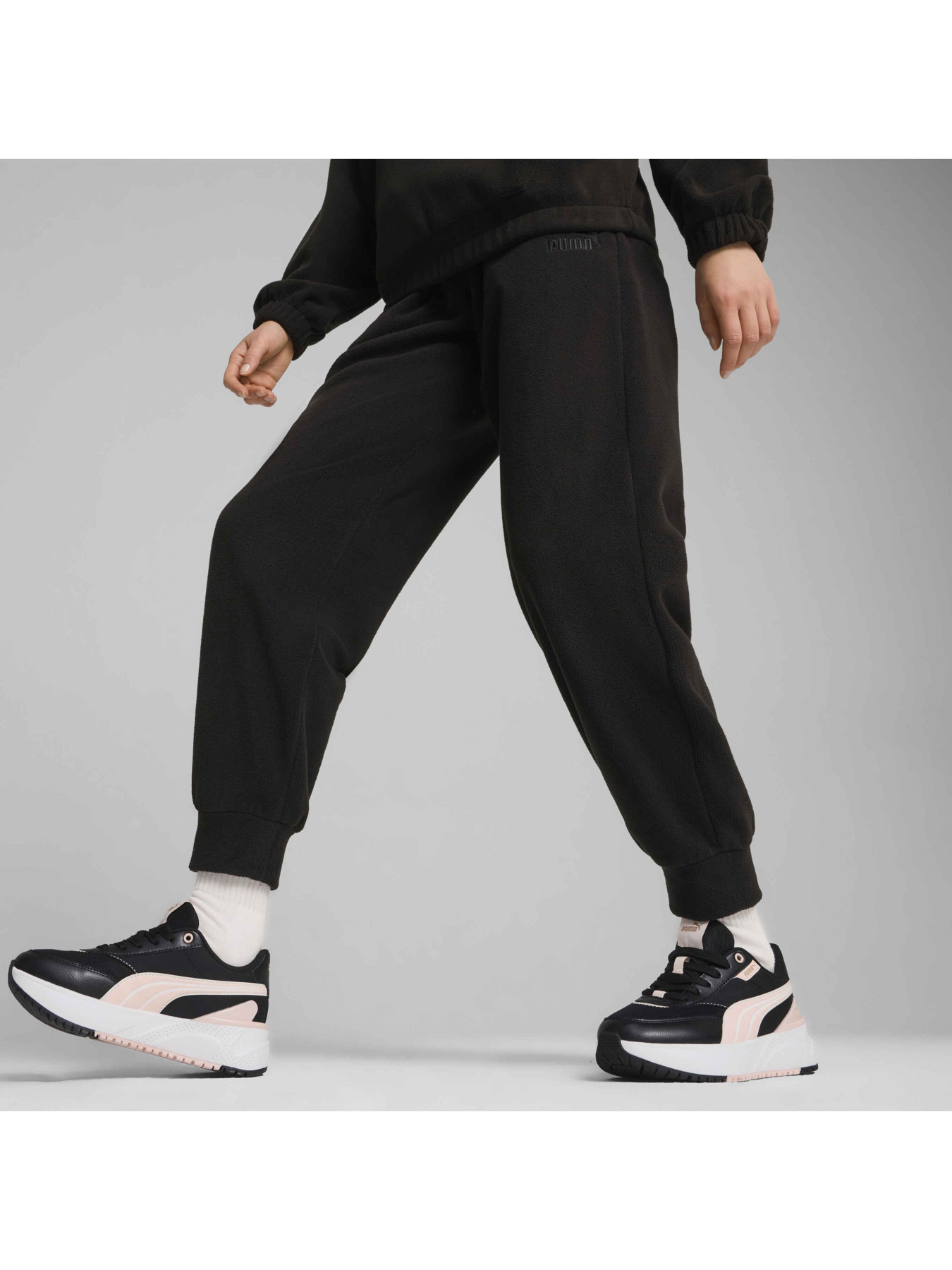 Штаны спортивные PUMA Ess Elevated Pants модель 681532 Фото