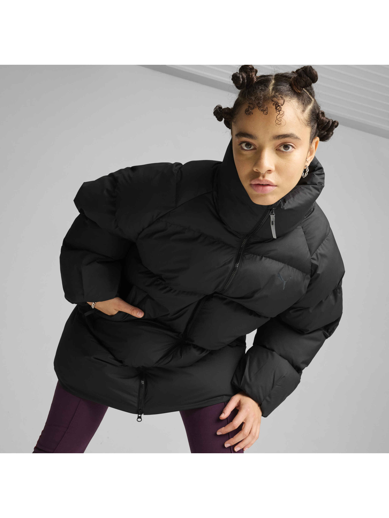 Демісезонна куртка PUMA Oversized Puffer Jacket модель 627472 Фото
