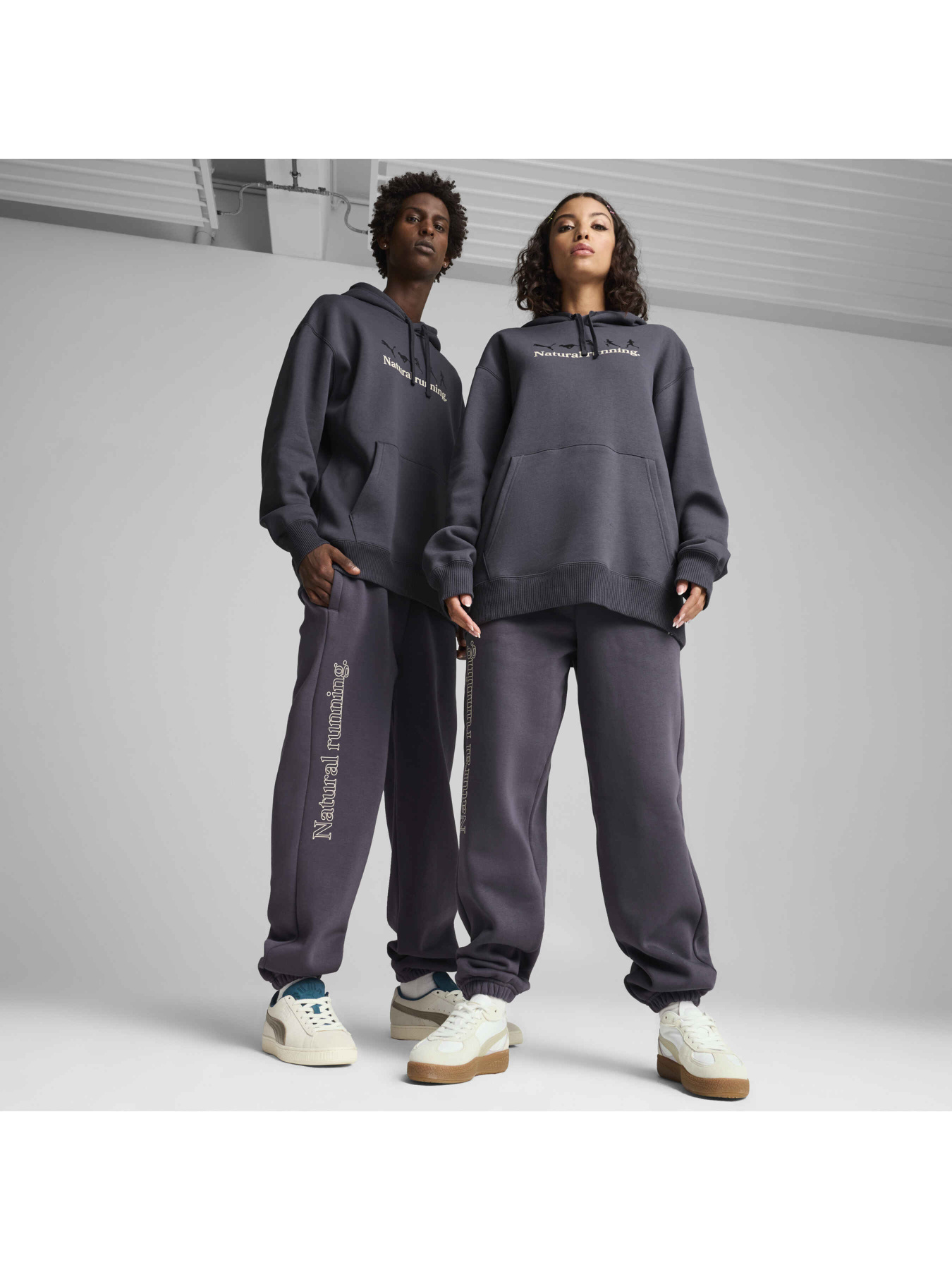 Джогери PUMA Club De Course Sweatpants Fl модель 626731 Джогери PUMA Club De Course Sweatpants Fl модель 626731 Фото