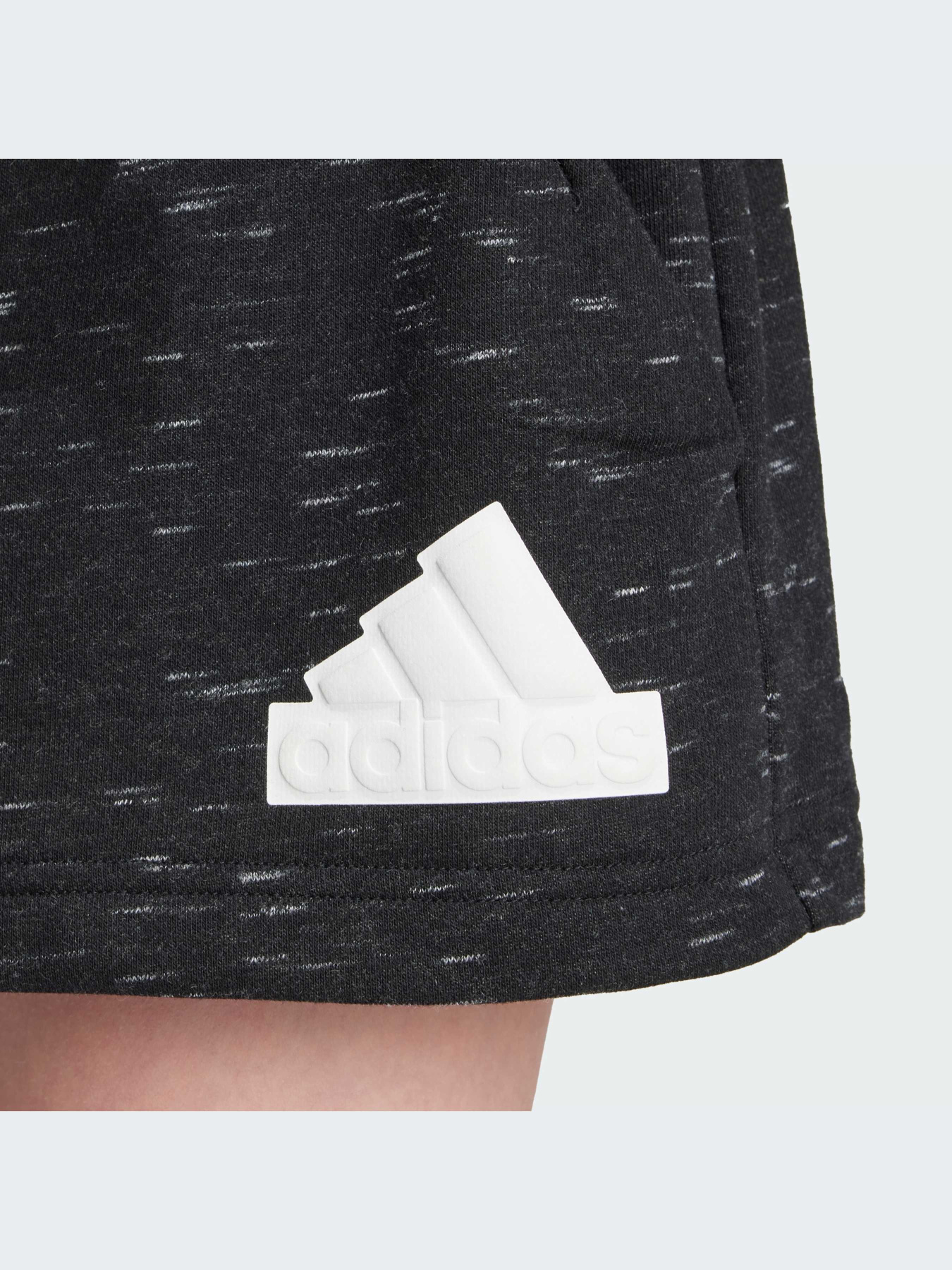 Повседневные шорты Adidas модель IN6947 Фото