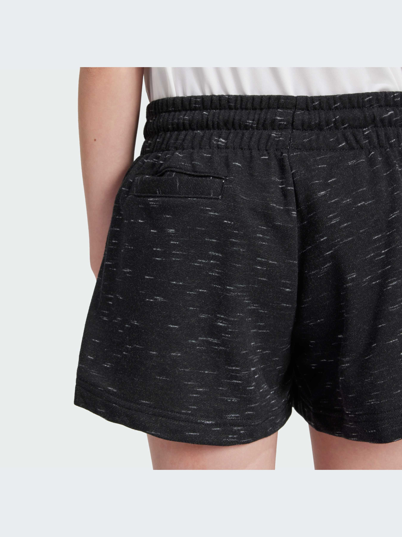 Повседневные шорты Adidas модель IN6947 Фото