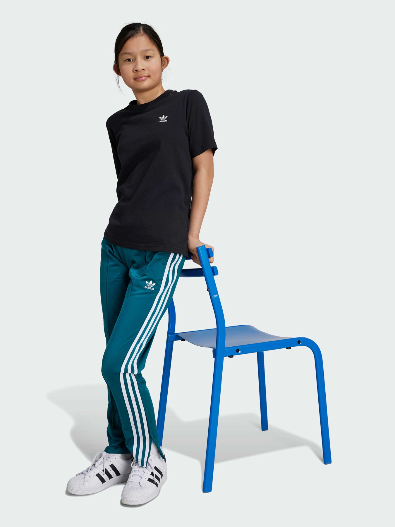 Штани повсякденні Adidas Adicolor модель IY9788 Фото