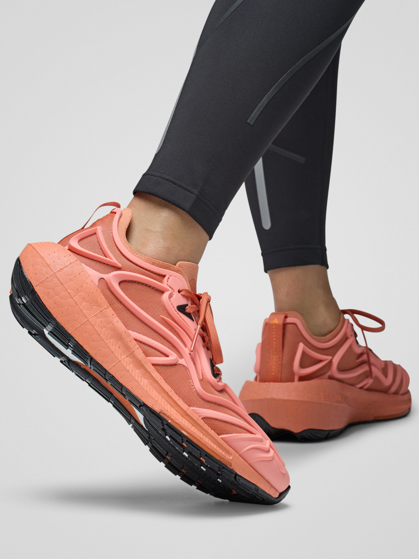 Кроссовки для бега Adidas Ultraboost модель IF1790 Фото