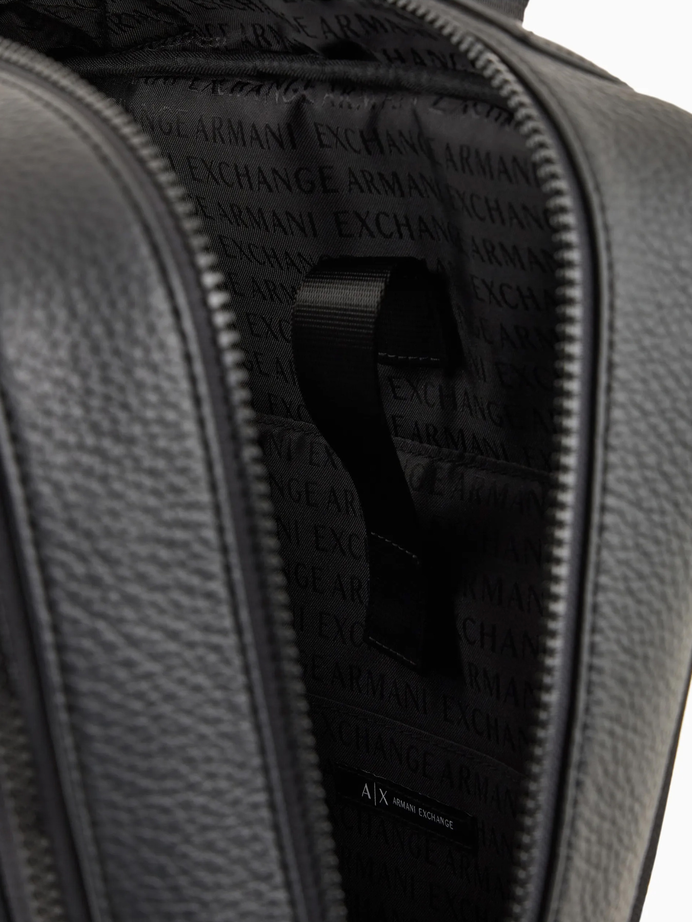 Рюкзаки Armani Exchange модель 952693-4F863-00020 Фото