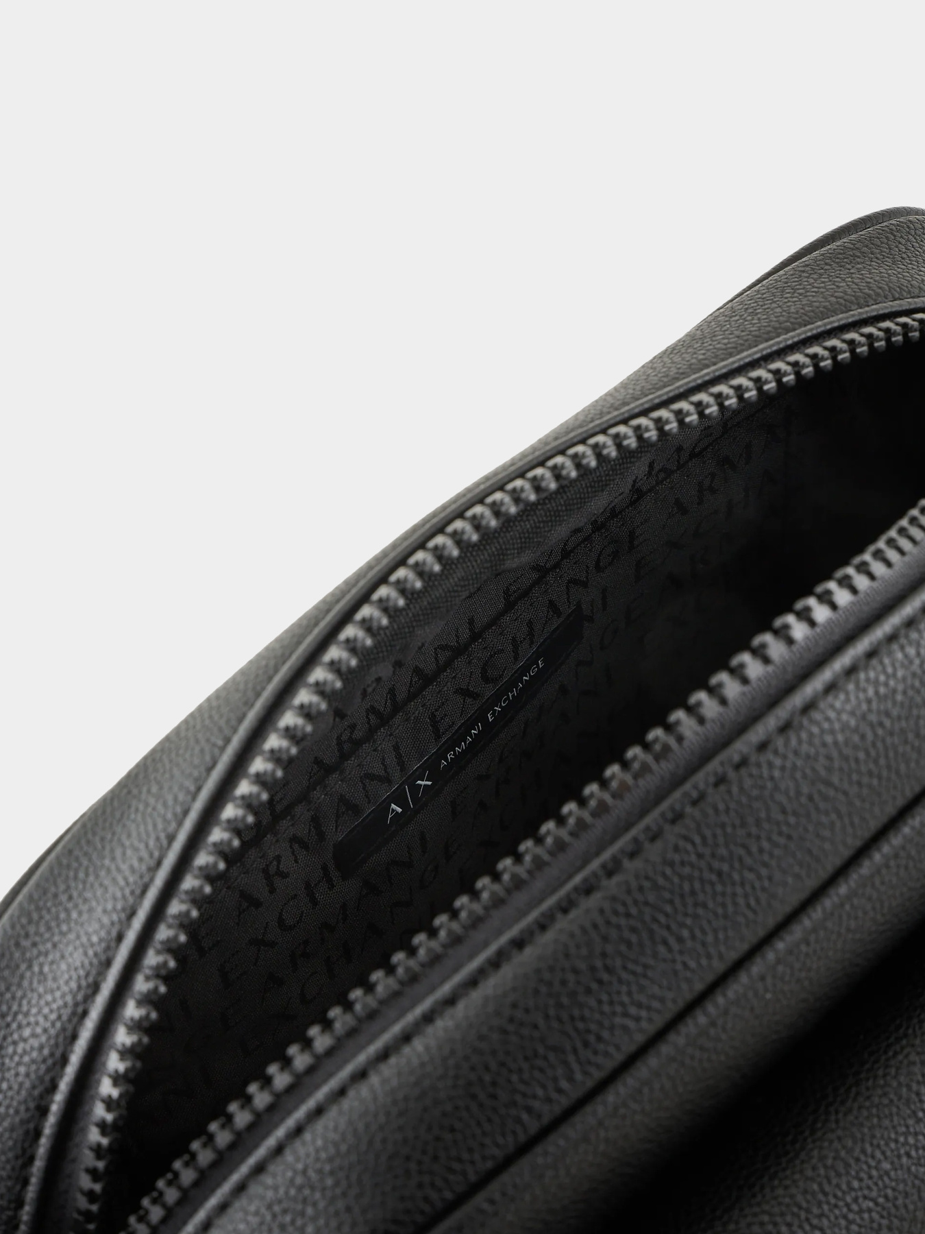 Сумки Armani Exchange модель 952699-4F864-00020 Фото
